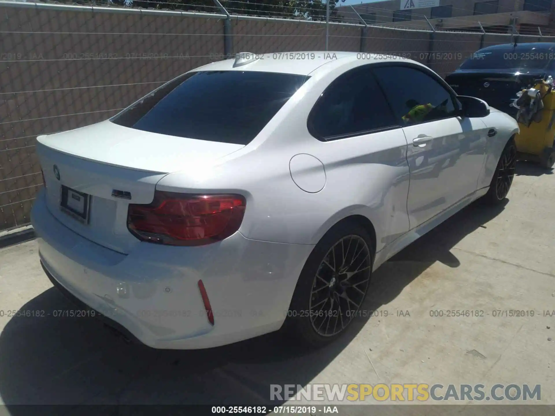 4 Photograph of a damaged car WBS2U7C59KVJ07513 BMW M2 2019