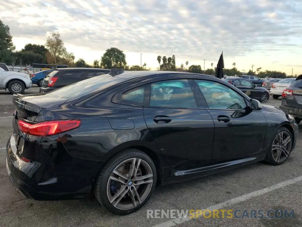 3 Photograph of a damaged car WBA13AL0XL7F56129 BMW M2 2020