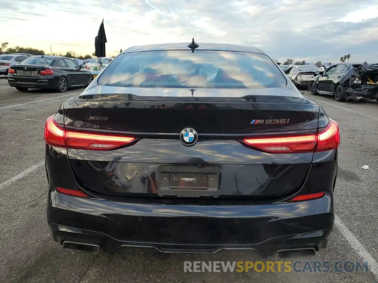6 Photograph of a damaged car WBA13AL0XL7F56129 BMW M2 2020