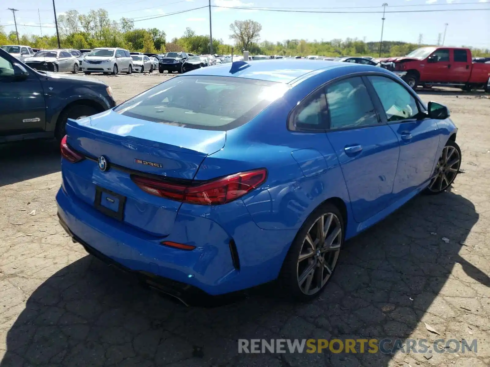 4 Photograph of a damaged car WBA13AL0XL7F68152 BMW M2 2020