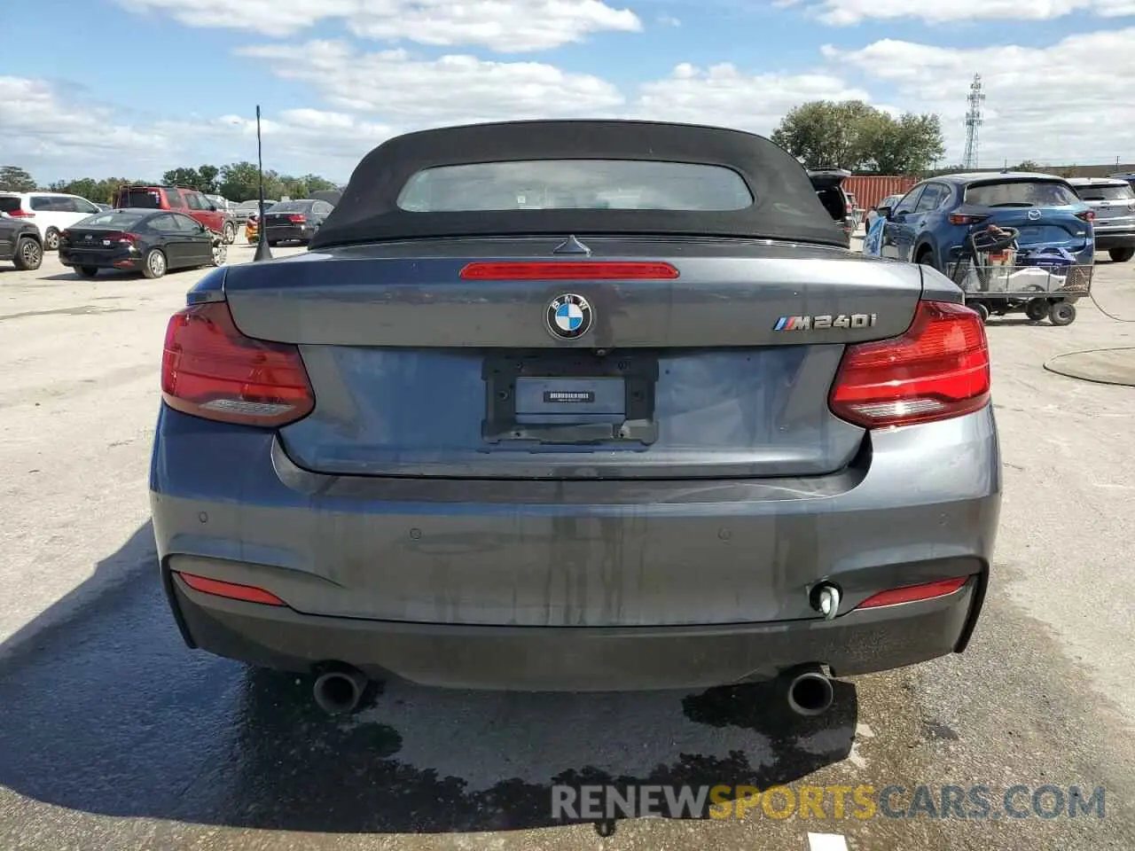 6 Photograph of a damaged car WBA2N1C06L7E11121 BMW M2 2020