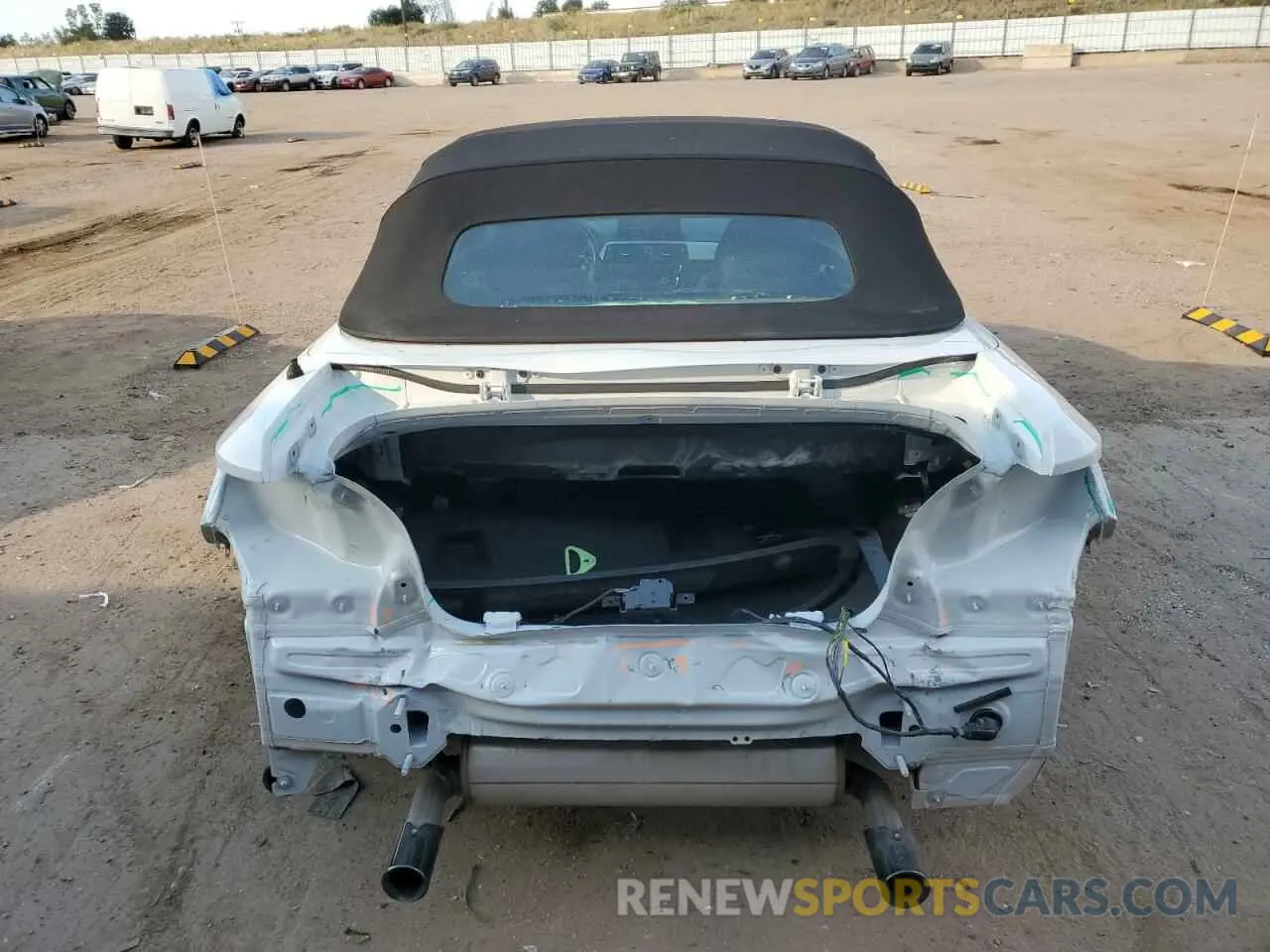 6 Photograph of a damaged car WBA2N3C00L7E38388 BMW M2 2020
