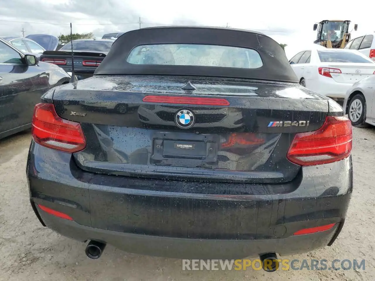 6 Photograph of a damaged car WBA2N3C01L7E04508 BMW M2 2020