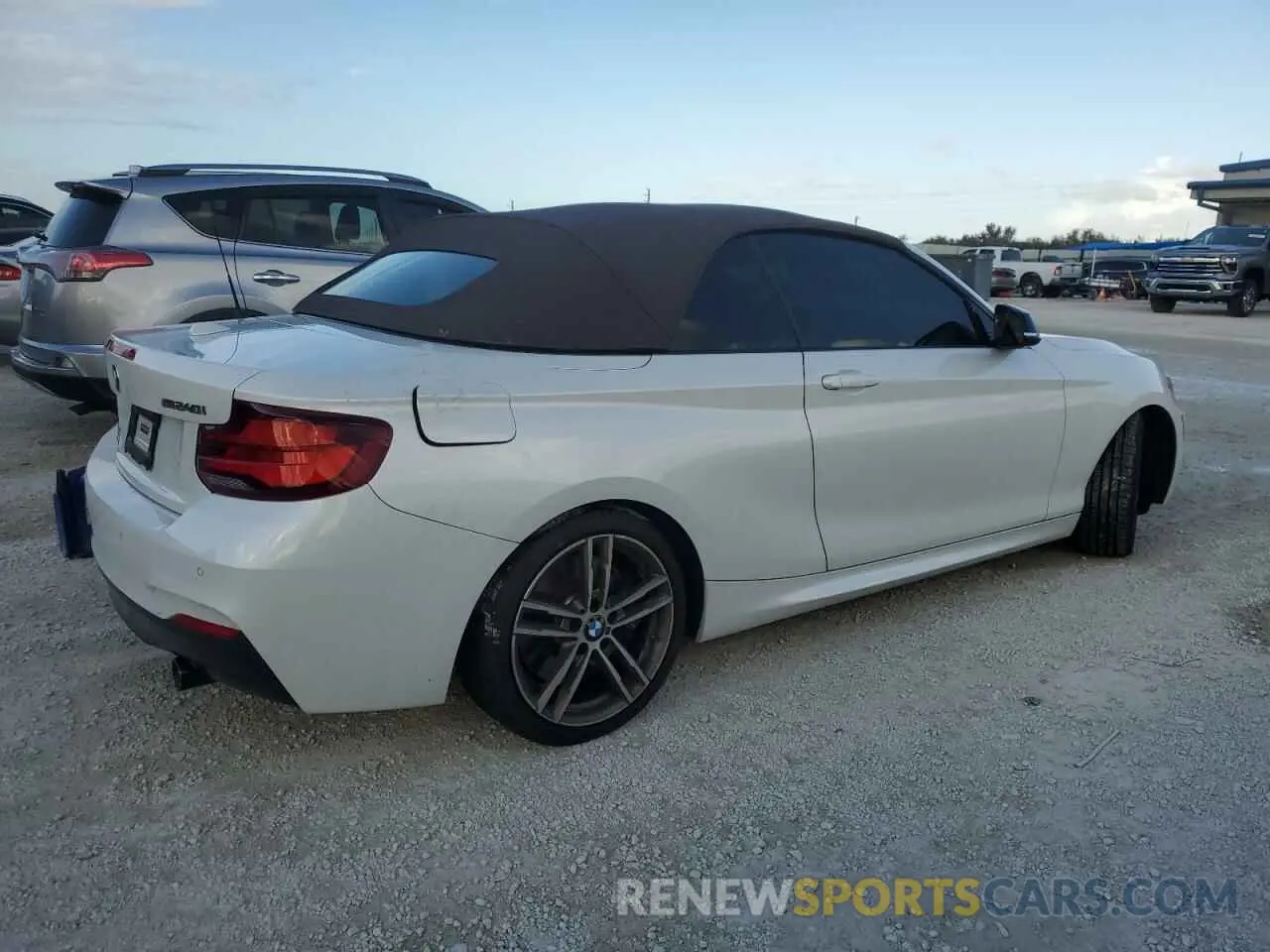 3 Photograph of a damaged car WBA2N3C03L7F82534 BMW M2 2020