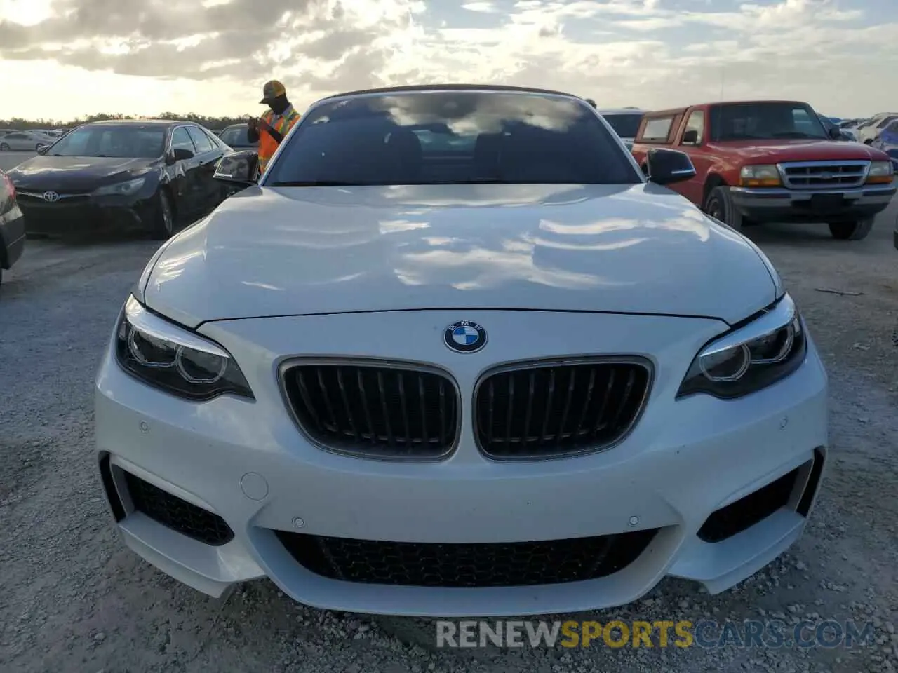 5 Photograph of a damaged car WBA2N3C03L7F82534 BMW M2 2020