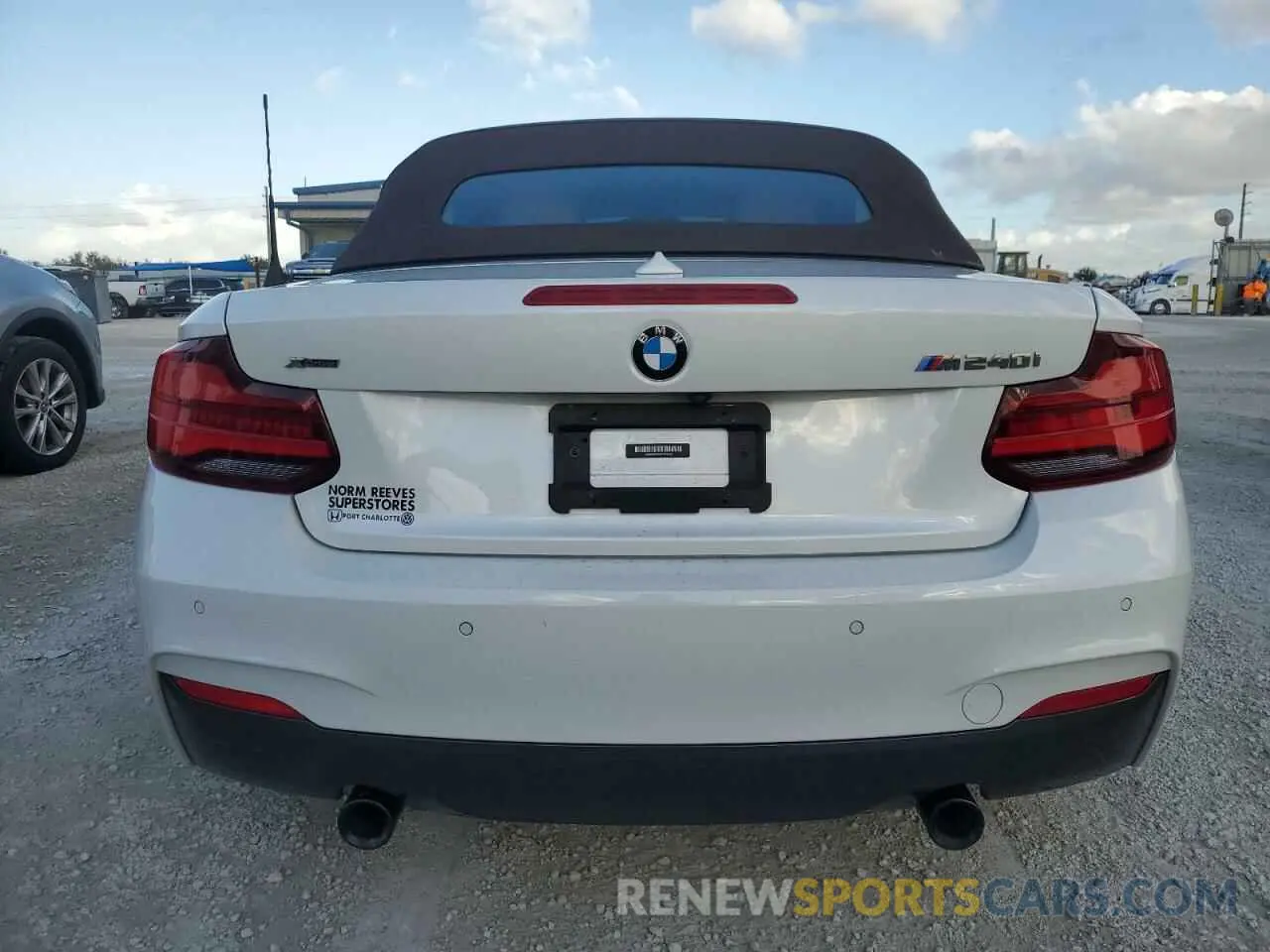 6 Photograph of a damaged car WBA2N3C03L7F82534 BMW M2 2020