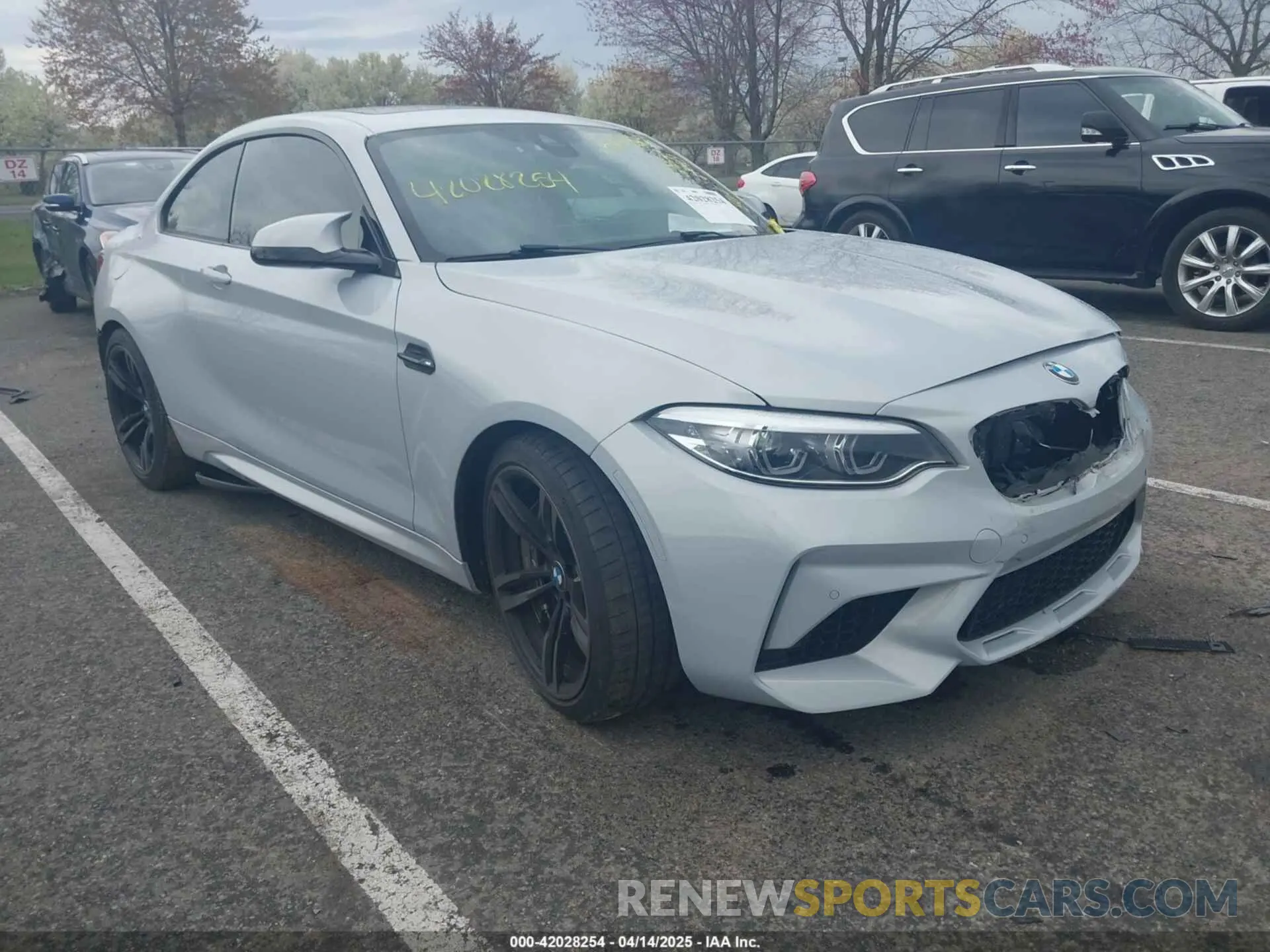 1 Photograph of a damaged car WBS2U7C00L7E66522 BMW M2 2020