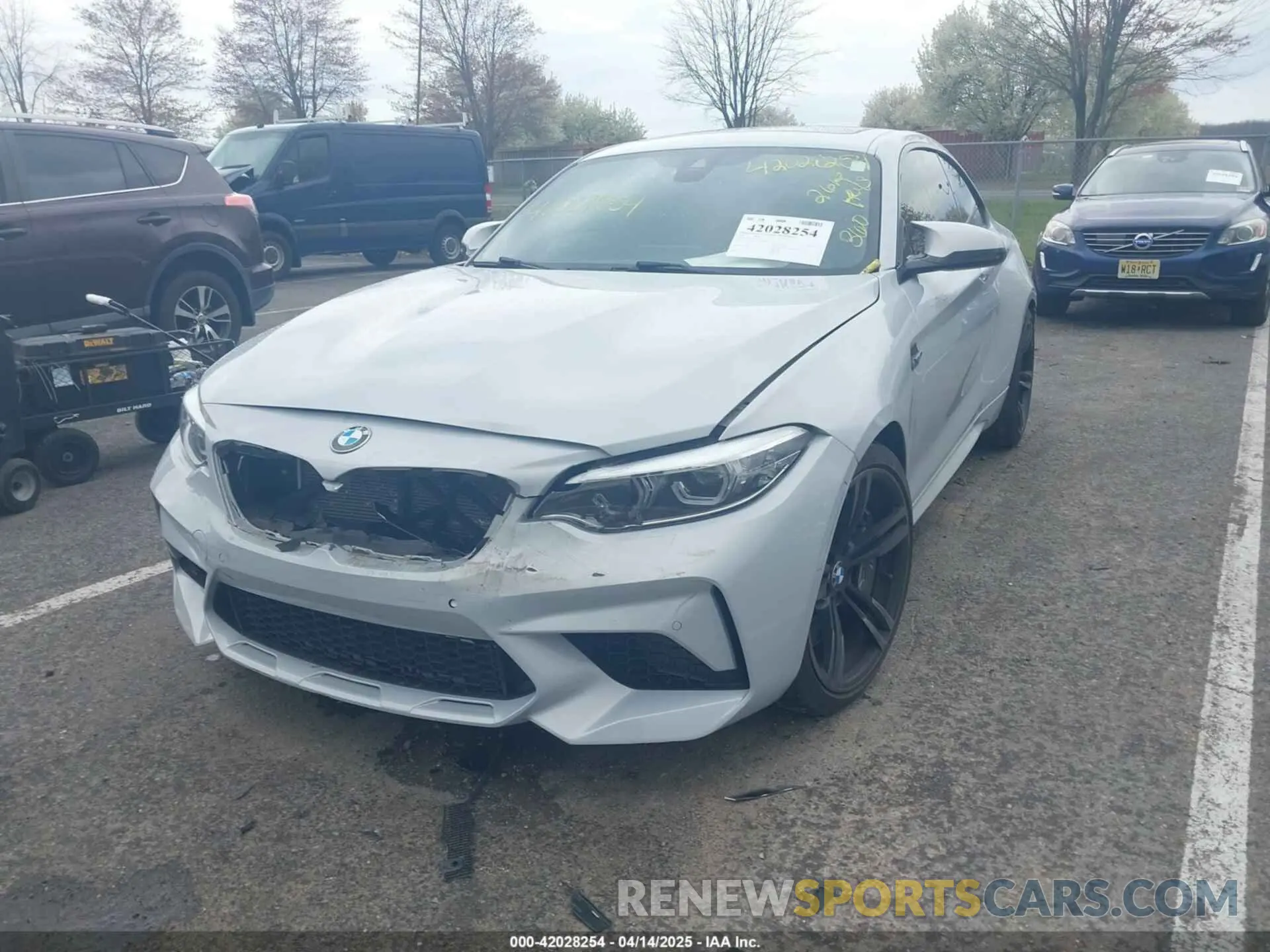 2 Photograph of a damaged car WBS2U7C00L7E66522 BMW M2 2020