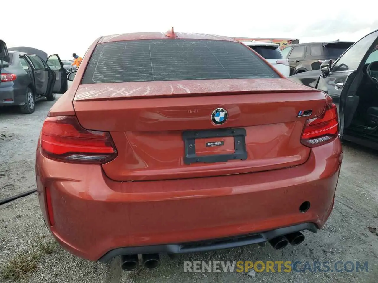 6 Photograph of a damaged car WBS2U7C02L7D66292 BMW M2 2020