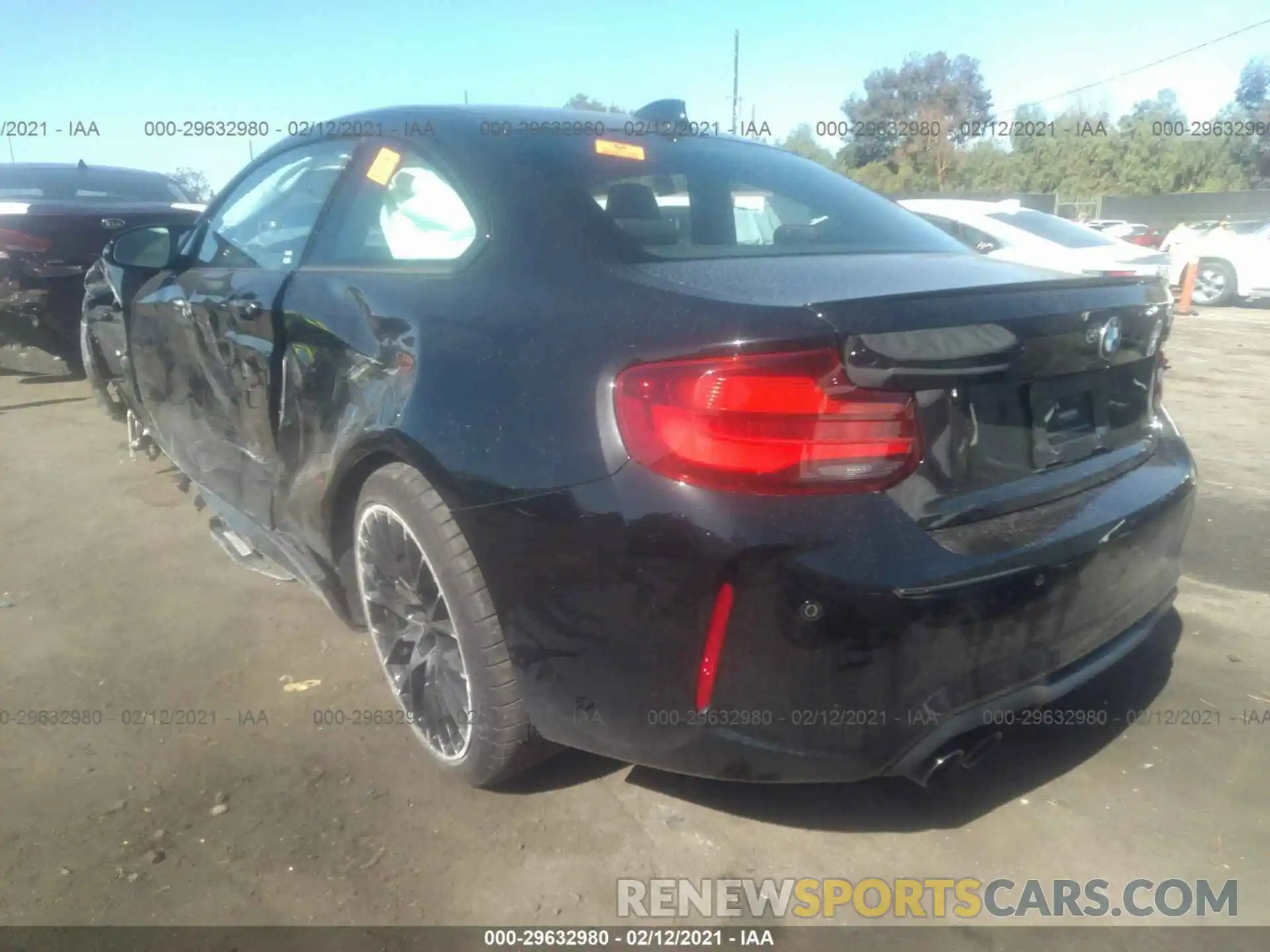 3 Photograph of a damaged car WBS2U7C02L7E17161 BMW M2 2020