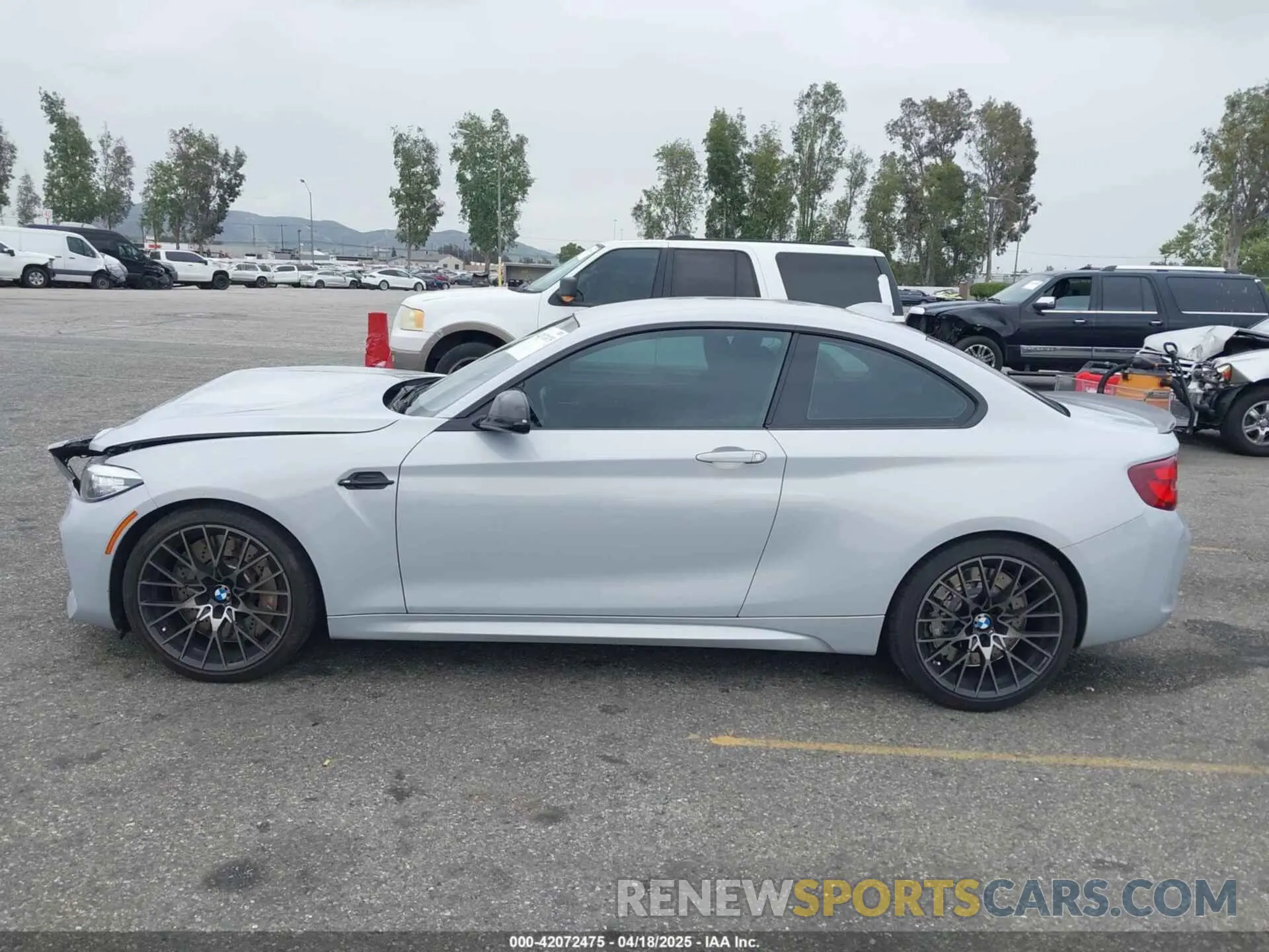 14 Photograph of a damaged car WBS2U7C03L7E39816 BMW M2 2020