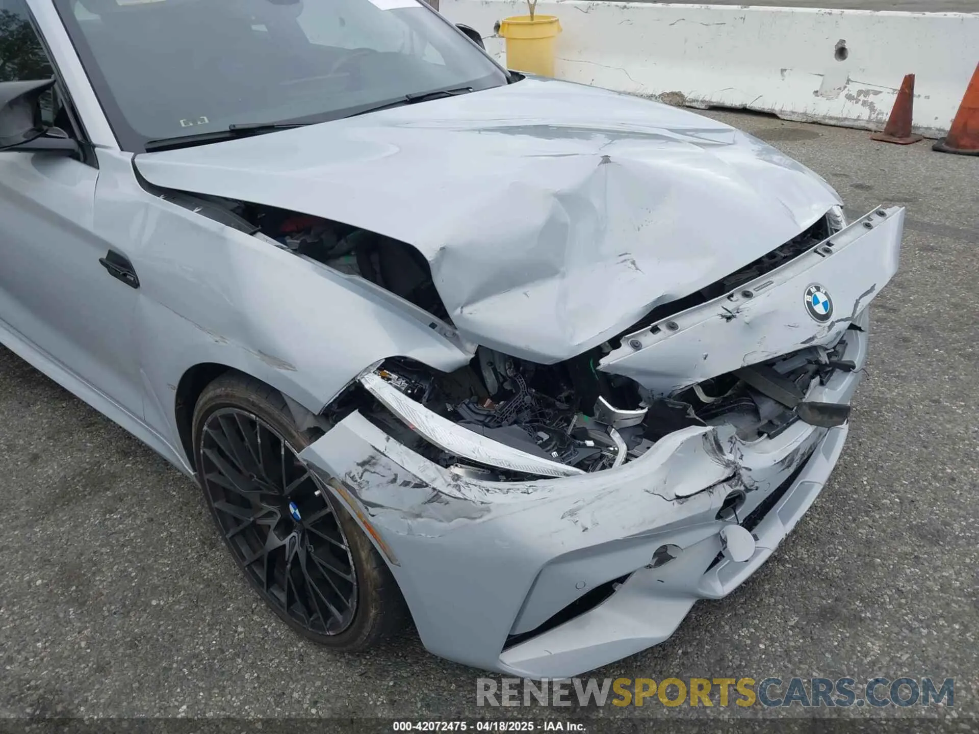6 Photograph of a damaged car WBS2U7C03L7E39816 BMW M2 2020