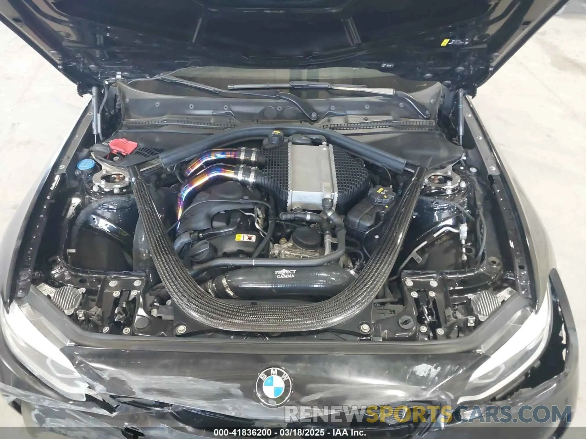 10 Photograph of a damaged car WBS2U7C09L7F85590 BMW M2 2020