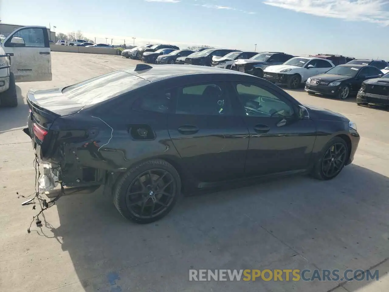3 Photograph of a damaged car WBA13AL02M7J66141 BMW M2 2021