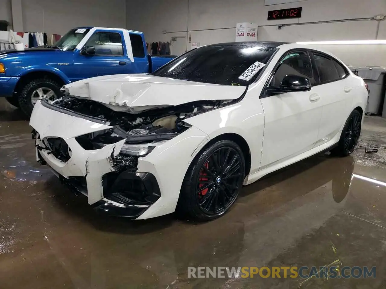 1 Photograph of a damaged car WBA13AL05M7G96347 BMW M2 2021