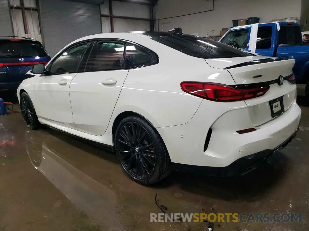 2 Photograph of a damaged car WBA13AL05M7G96347 BMW M2 2021
