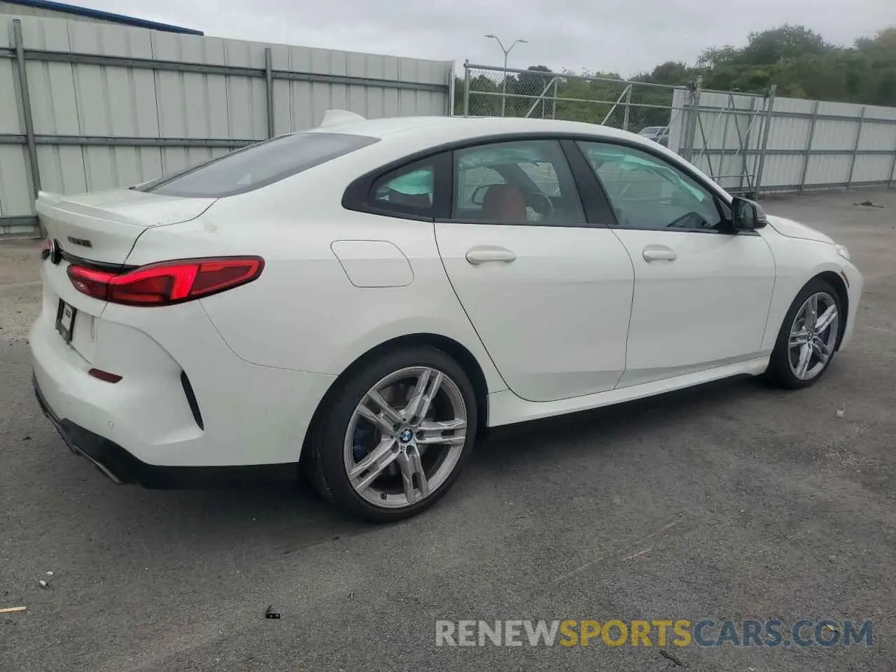 3 Photograph of a damaged car WBA13AL08M7G93491 BMW M2 2021