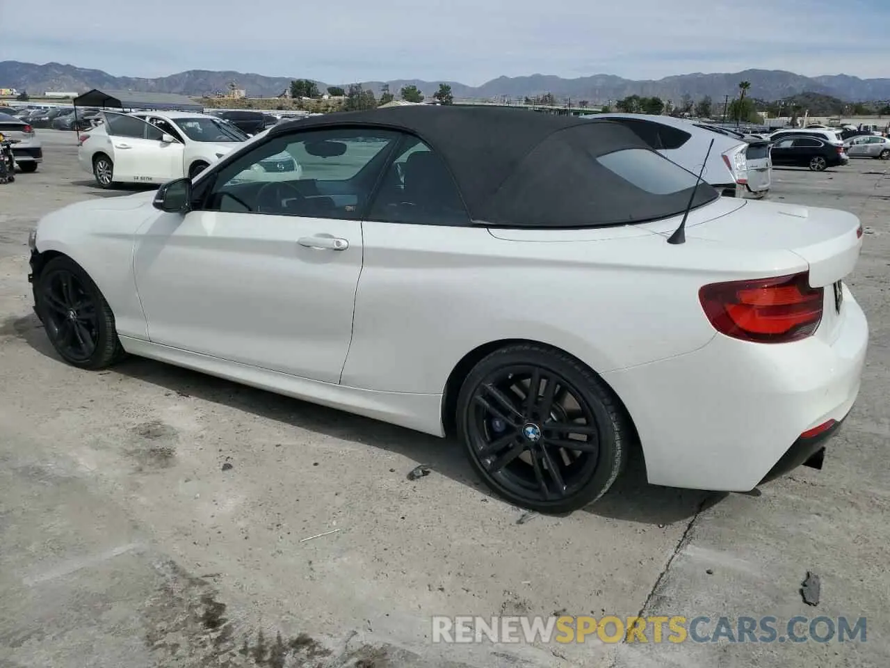2 Photograph of a damaged car WBA2N1C01M7J79512 BMW M2 2021