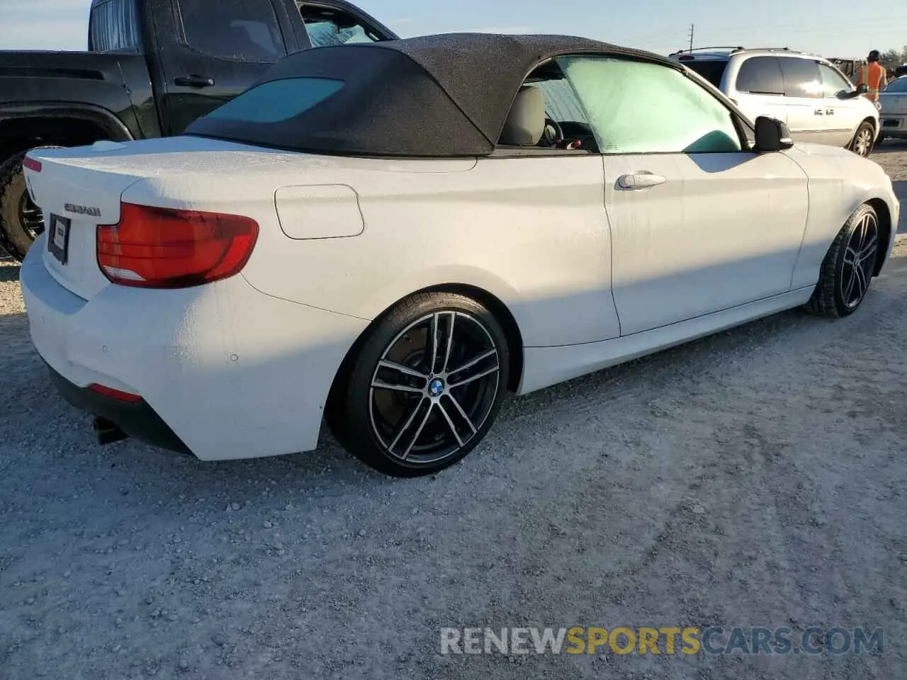 3 Photograph of a damaged car WBA2N1C02M7H33353 BMW M2 2021