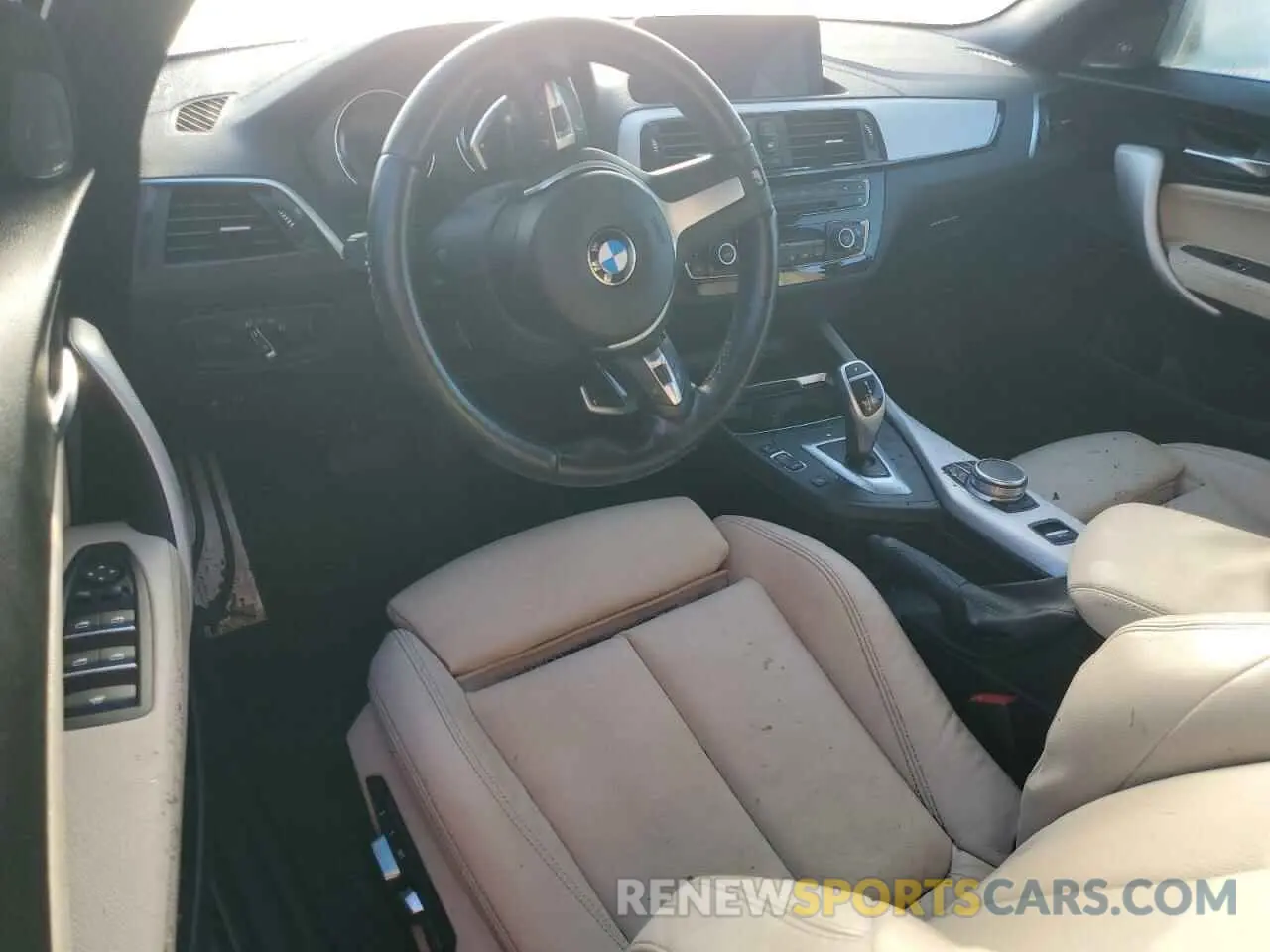 8 Photograph of a damaged car WBA2N1C02M7H33353 BMW M2 2021