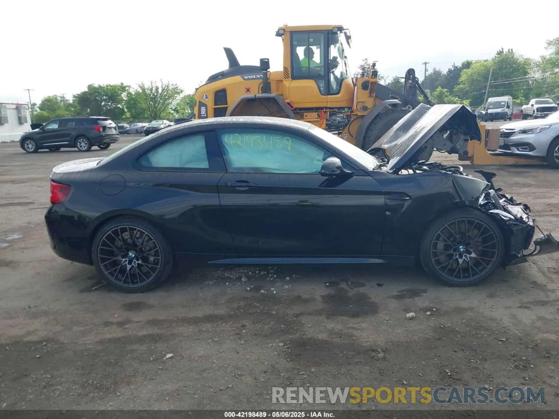 14 Photograph of a damaged car WBS2U7C00M7J64095 BMW M2 2021