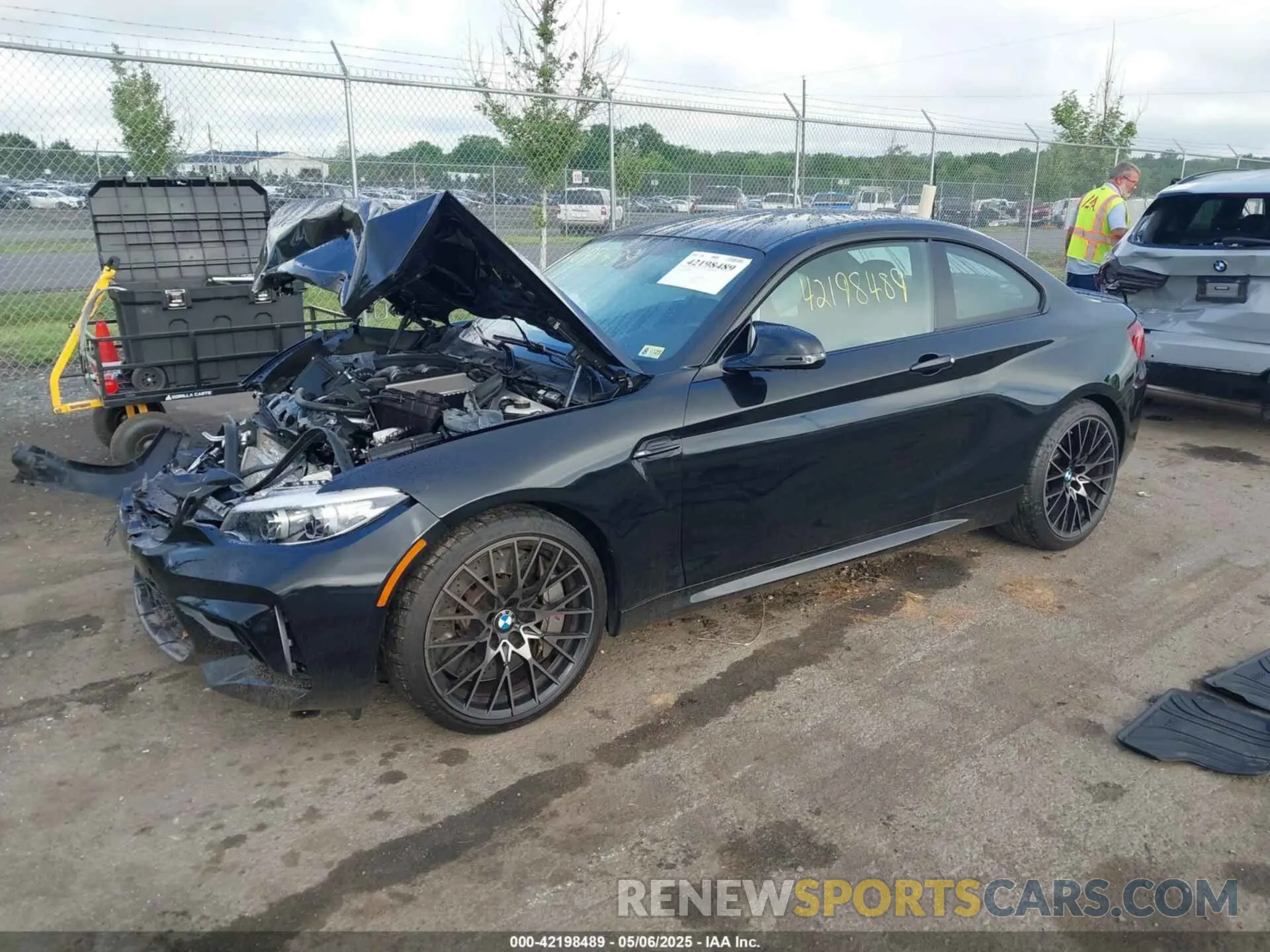 2 Photograph of a damaged car WBS2U7C00M7J64095 BMW M2 2021