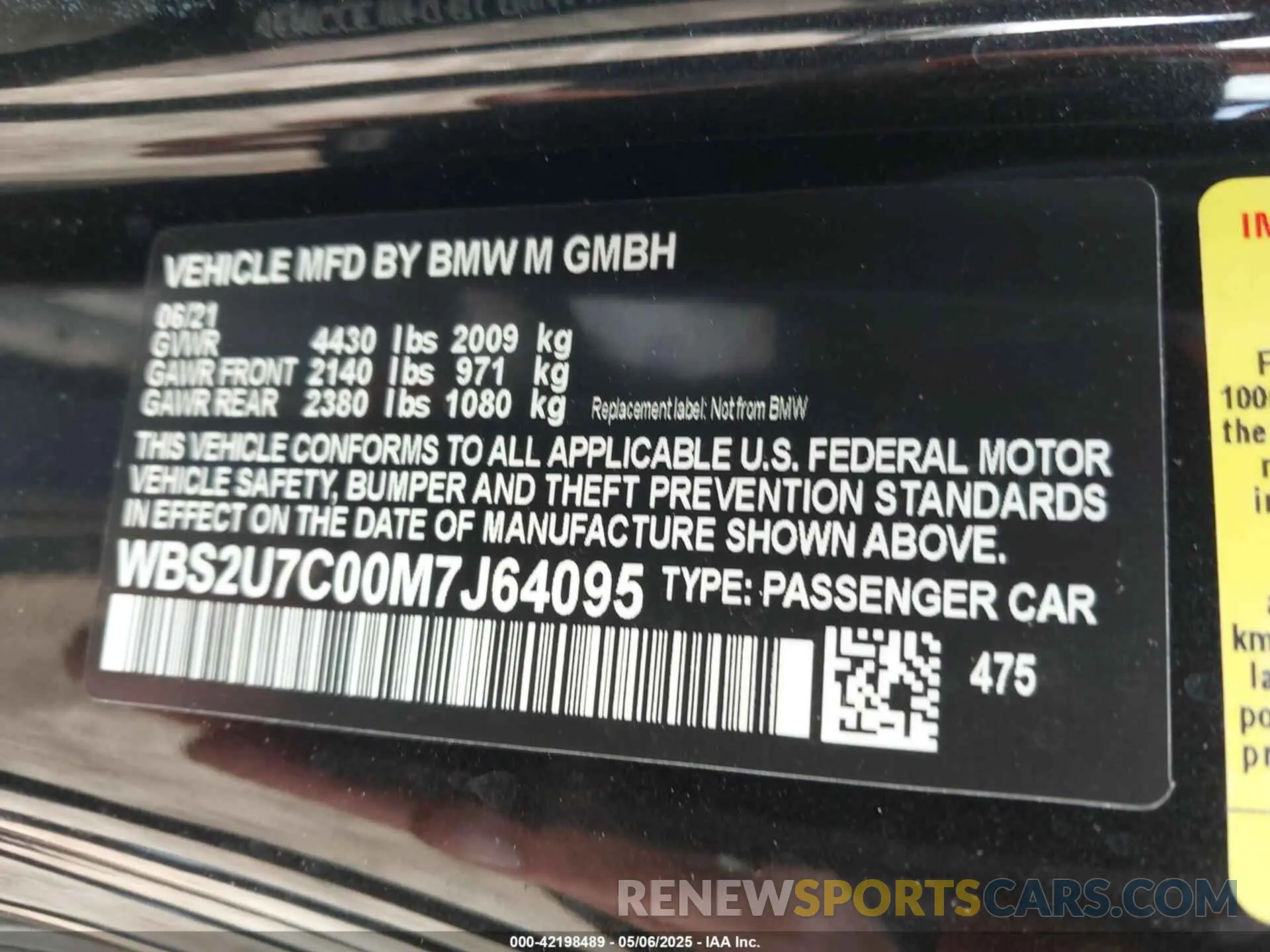 9 Photograph of a damaged car WBS2U7C00M7J64095 BMW M2 2021