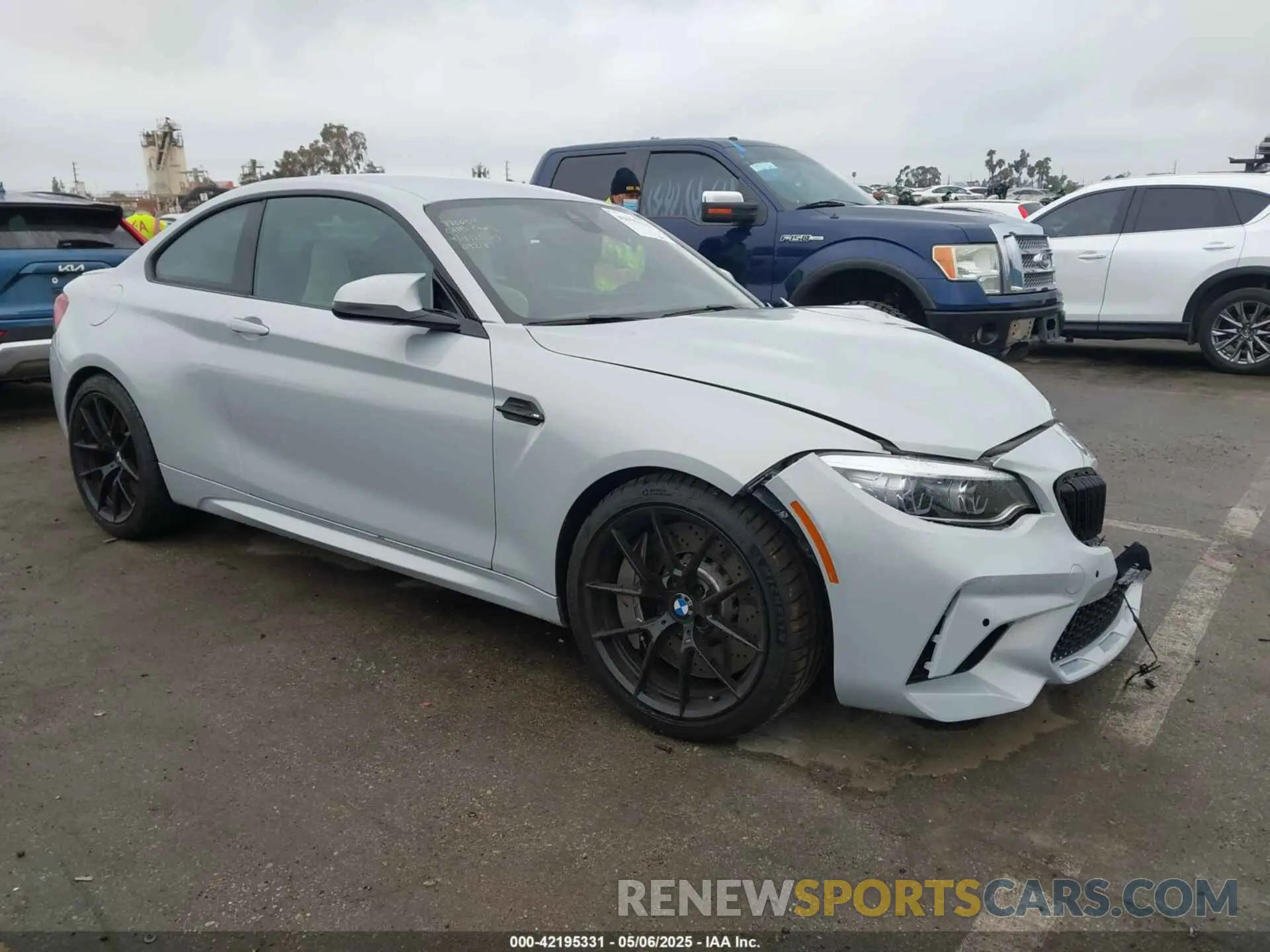 1 Photograph of a damaged car WBS2U7C01M7H72081 BMW M2 2021