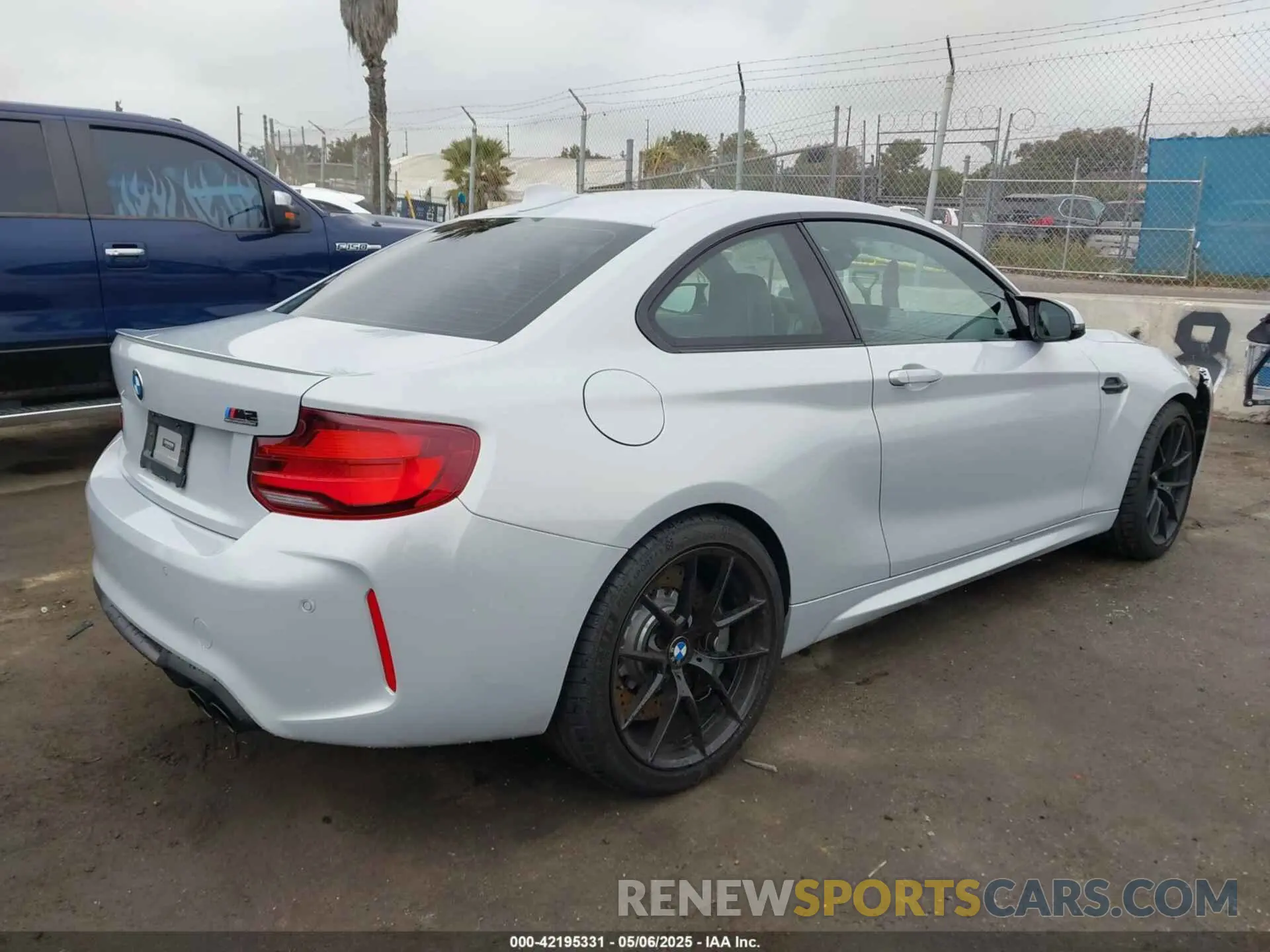 4 Photograph of a damaged car WBS2U7C01M7H72081 BMW M2 2021