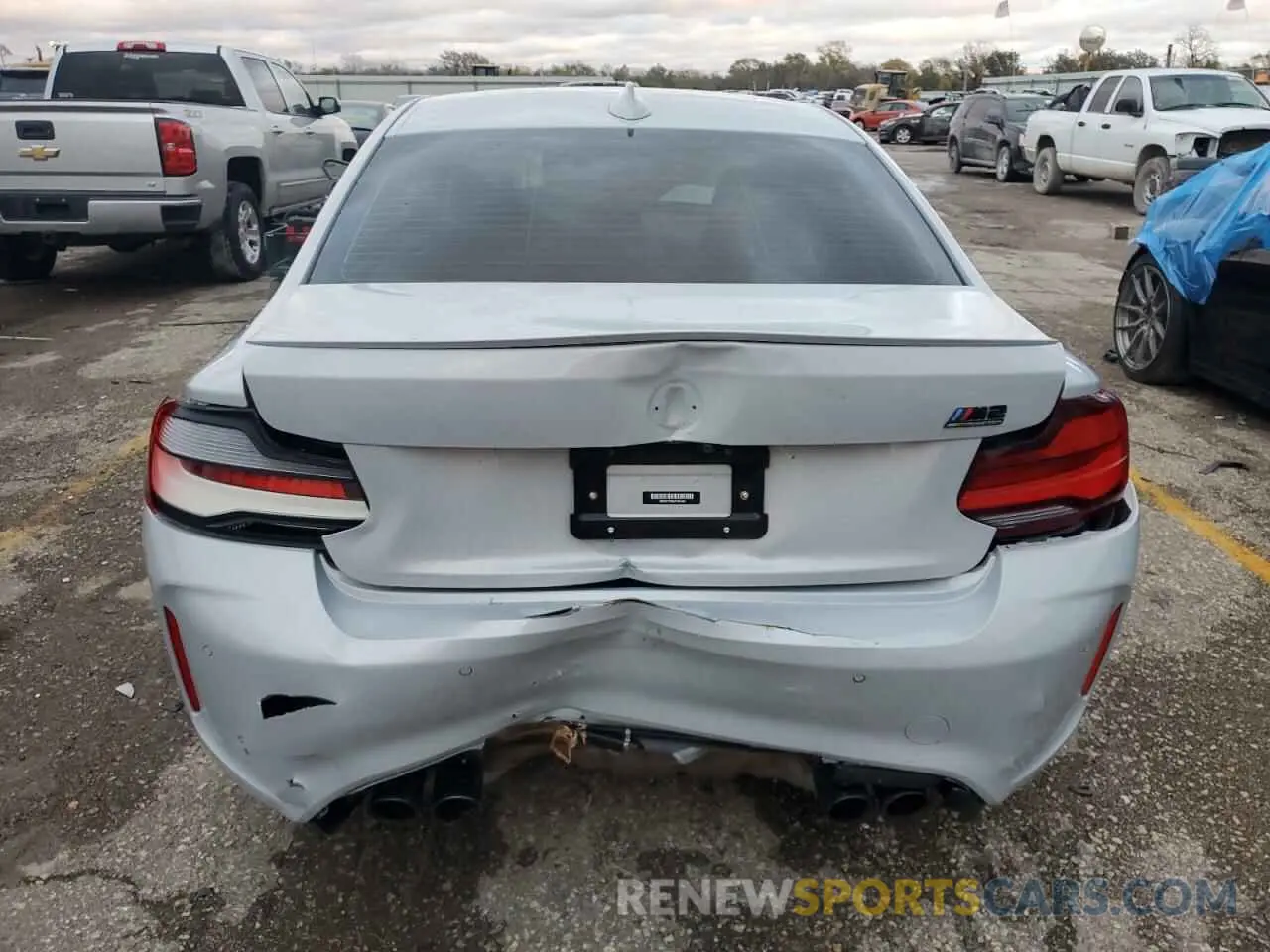 6 Photograph of a damaged car WBS2U7C06M7H84484 BMW M2 2021