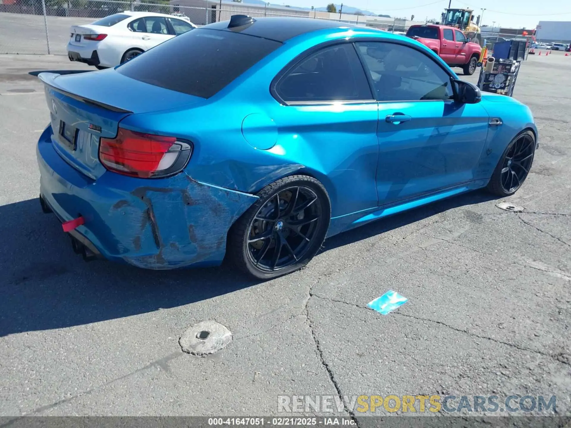 4 Photograph of a damaged car WBS2U7C08M7J67360 BMW M2 2021