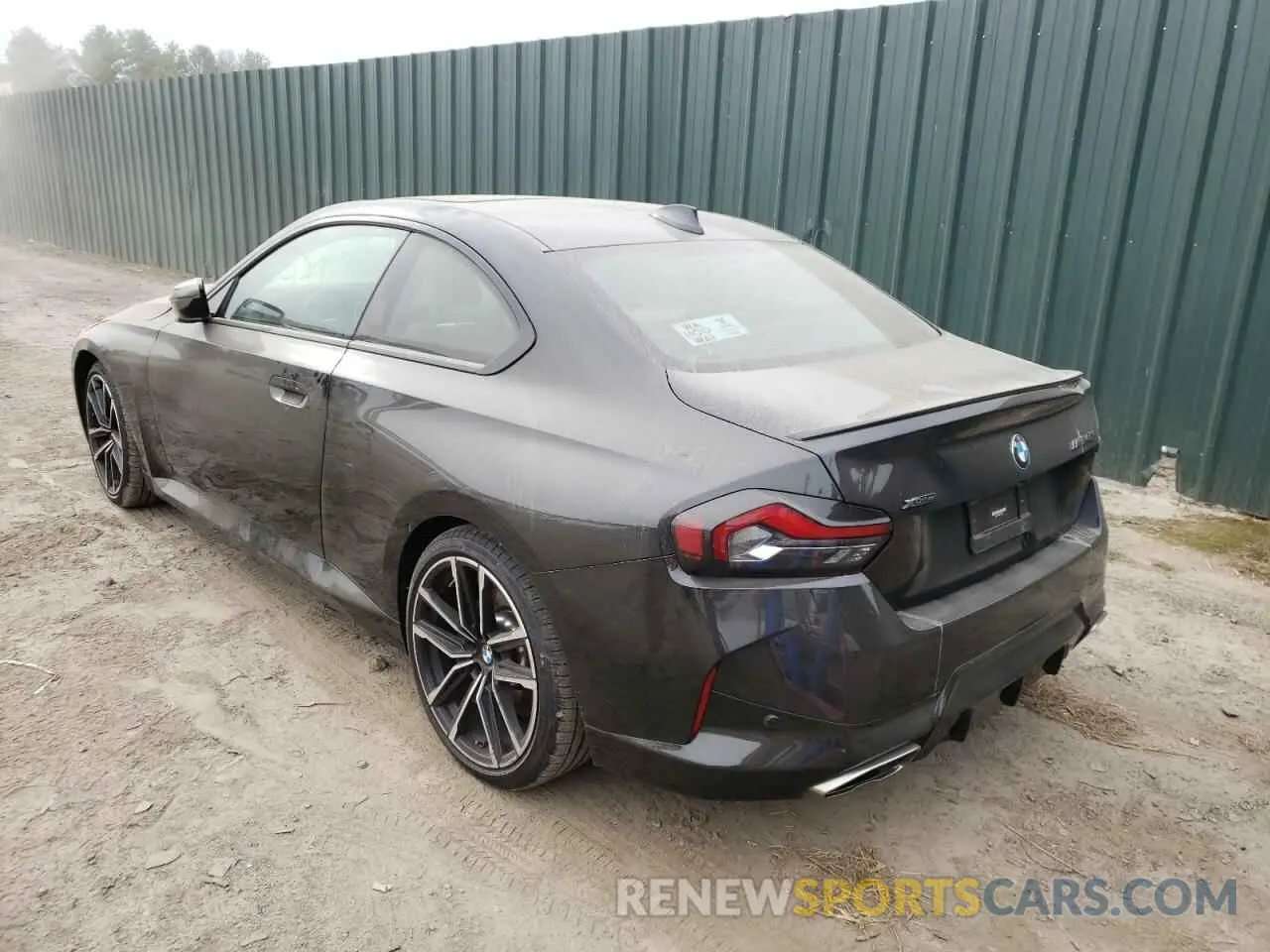 3 Photograph of a damaged car 3MW53CM06N8C55111 BMW M2 2022