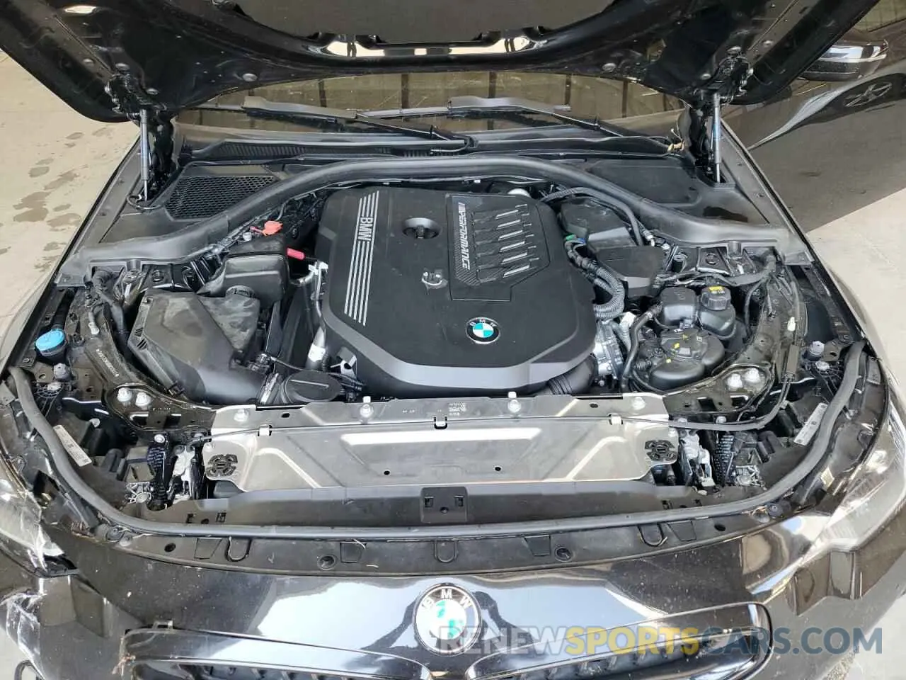 11 Photograph of a damaged car 3MW53CM08N8C49441 BMW M2 2022