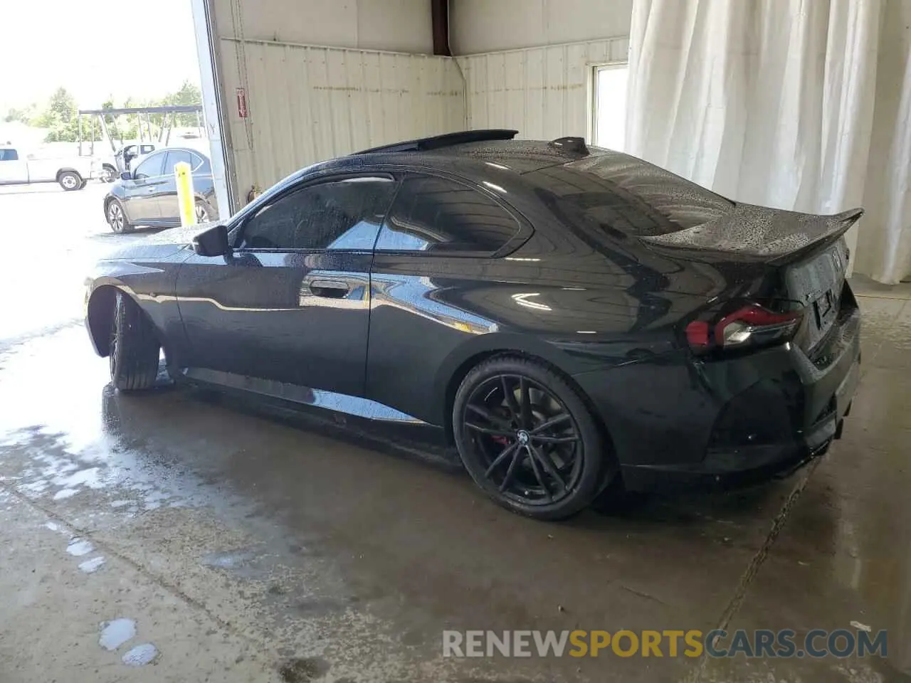 2 Photograph of a damaged car 3MW53CM08N8C49441 BMW M2 2022