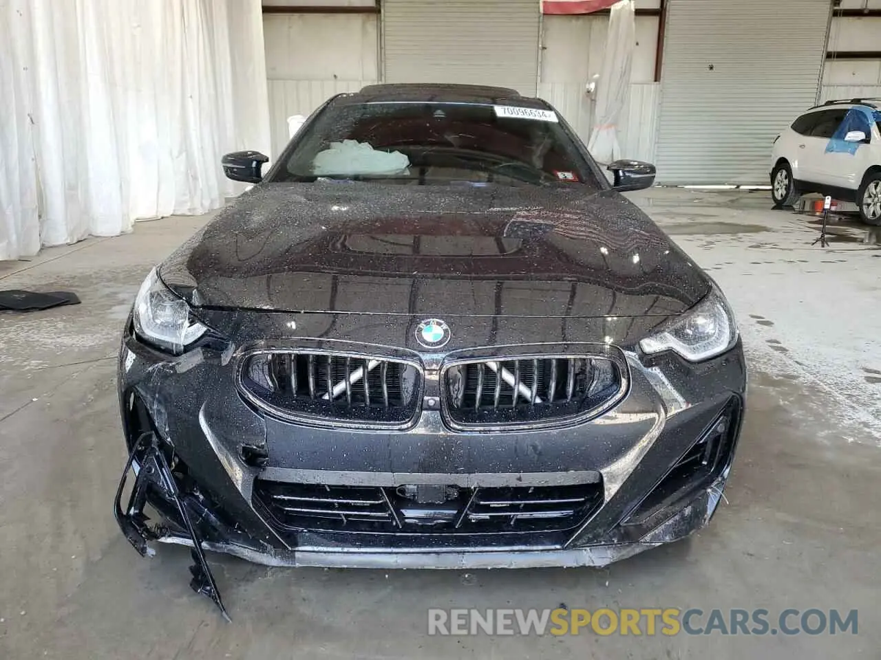 5 Photograph of a damaged car 3MW53CM08N8C49441 BMW M2 2022