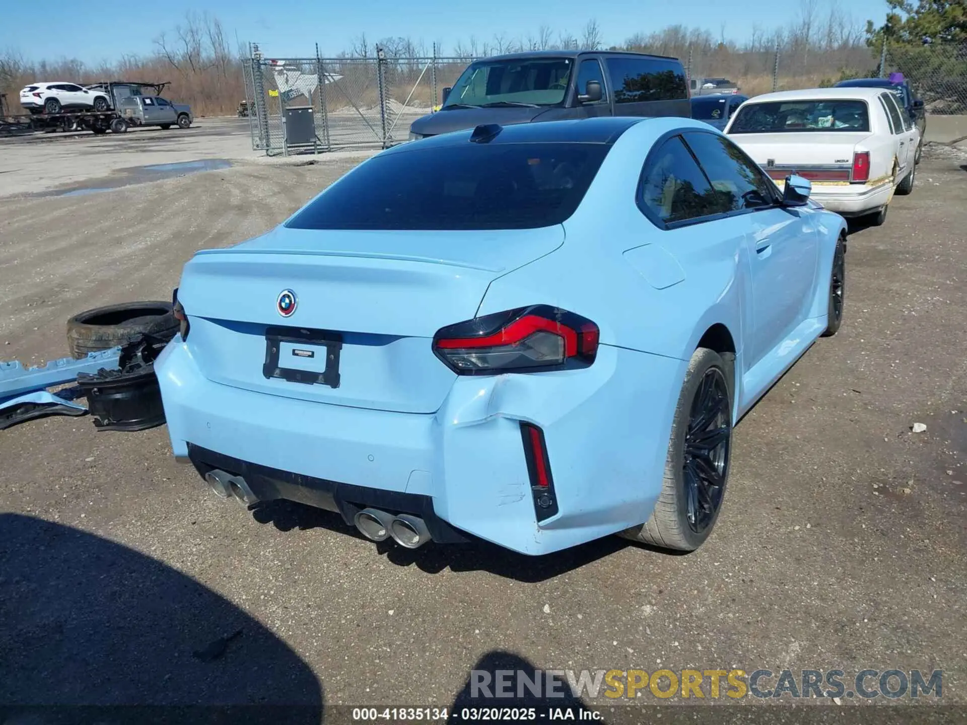 4 Photograph of a damaged car 3MF13DM00P8D18677 BMW M2 2023