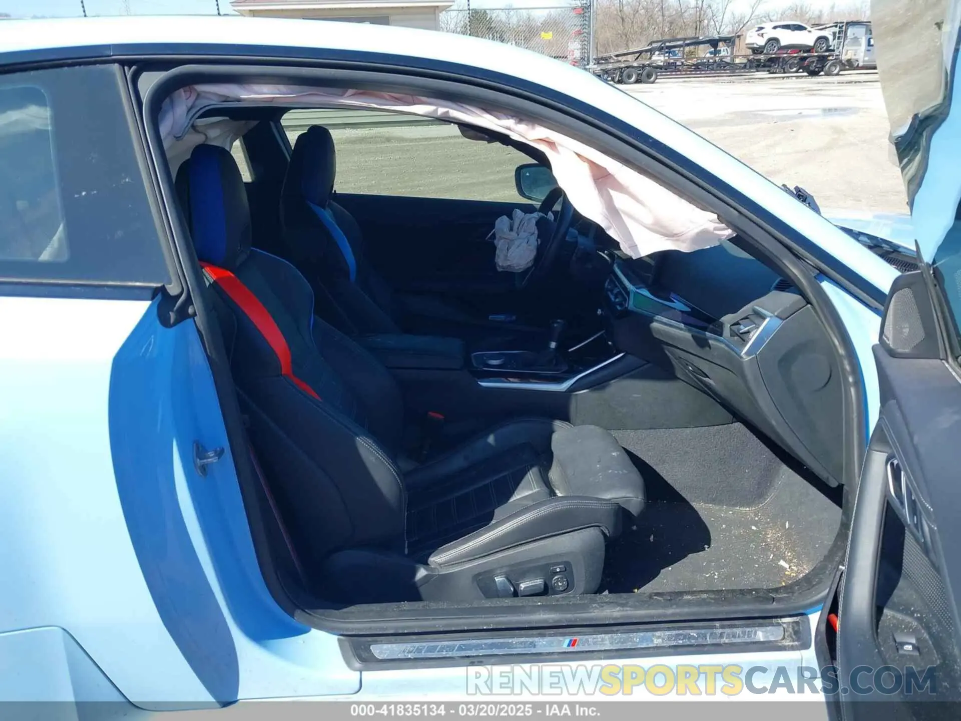 5 Photograph of a damaged car 3MF13DM00P8D18677 BMW M2 2023