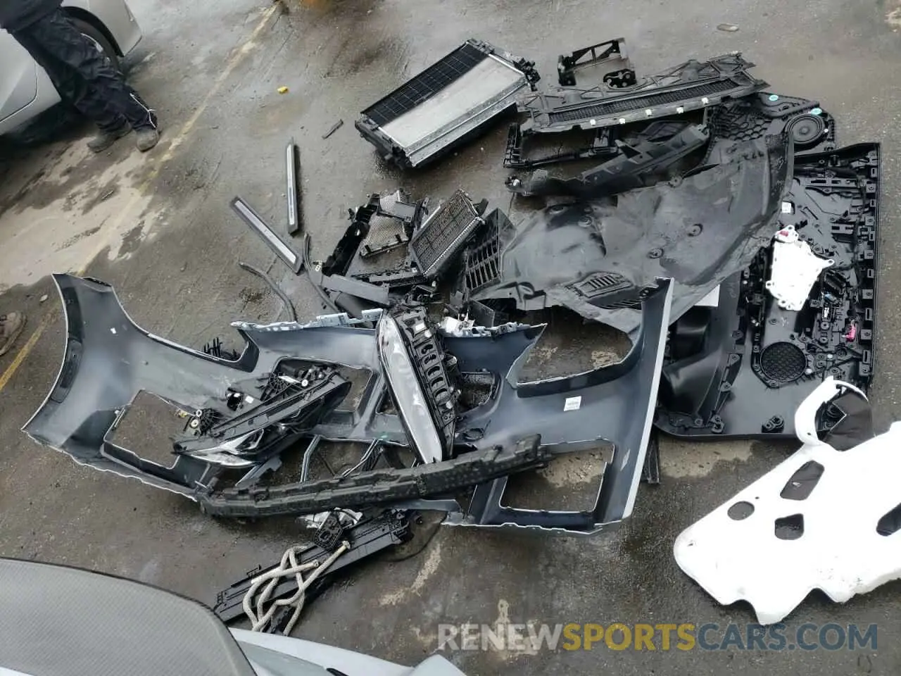 12 Photograph of a damaged car 3MF13DM08P8C92118 BMW M2 2023
