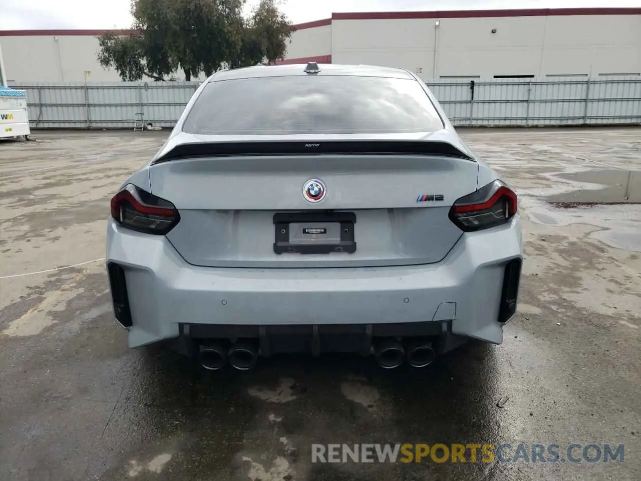 6 Photograph of a damaged car 3MF13DM08P8C92118 BMW M2 2023