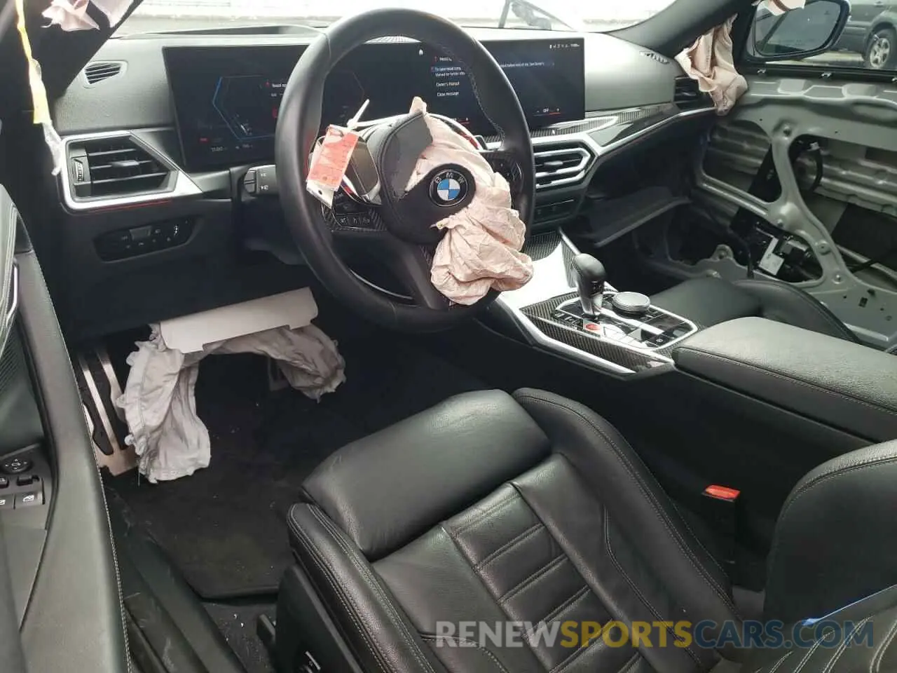 8 Photograph of a damaged car 3MF13DM08P8C92118 BMW M2 2023