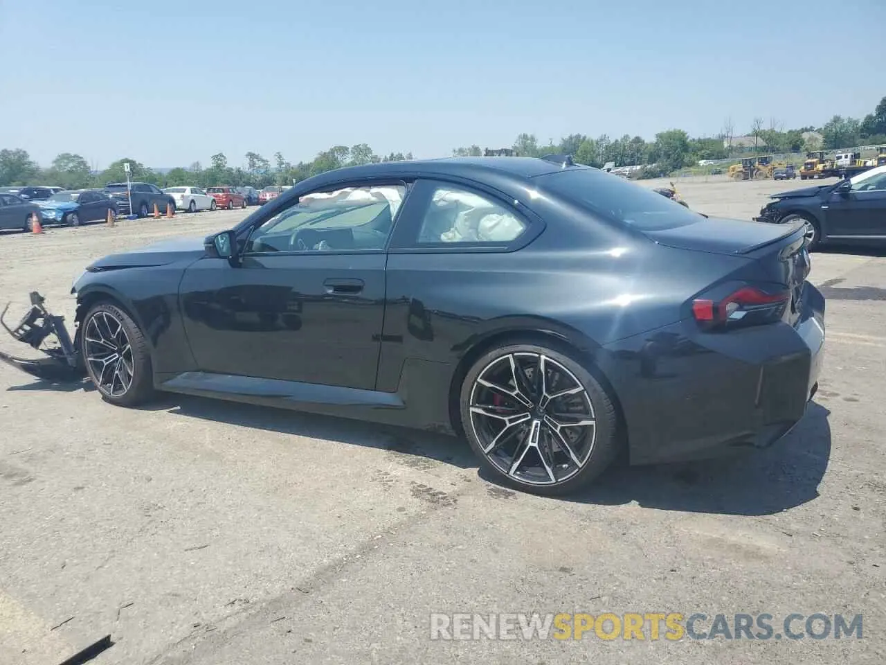 2 Photograph of a damaged car 3MF13DM08P8D39910 BMW M2 2023