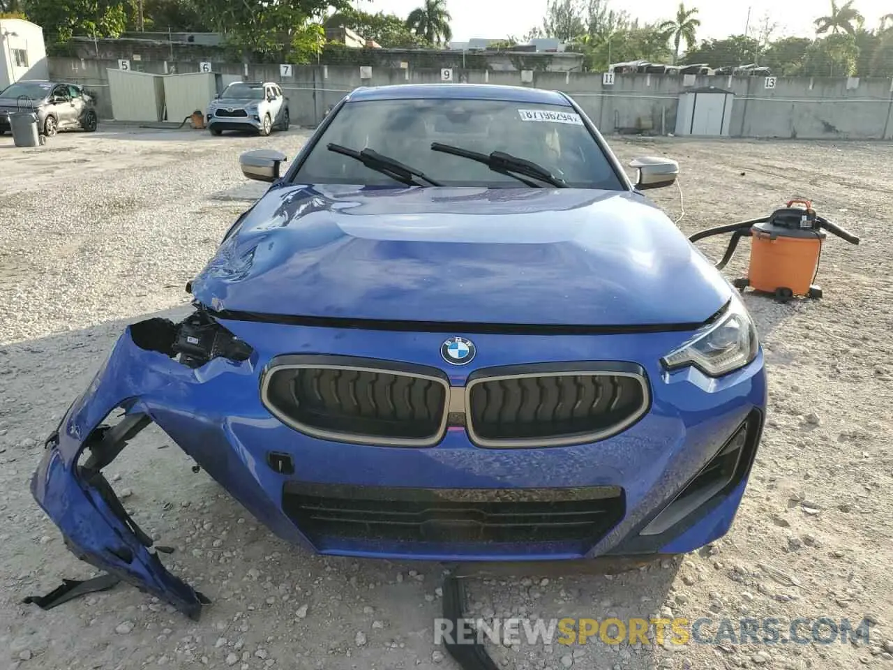 5 Photograph of a damaged car 3MW43CM0XP8D21075 BMW M2 2023
