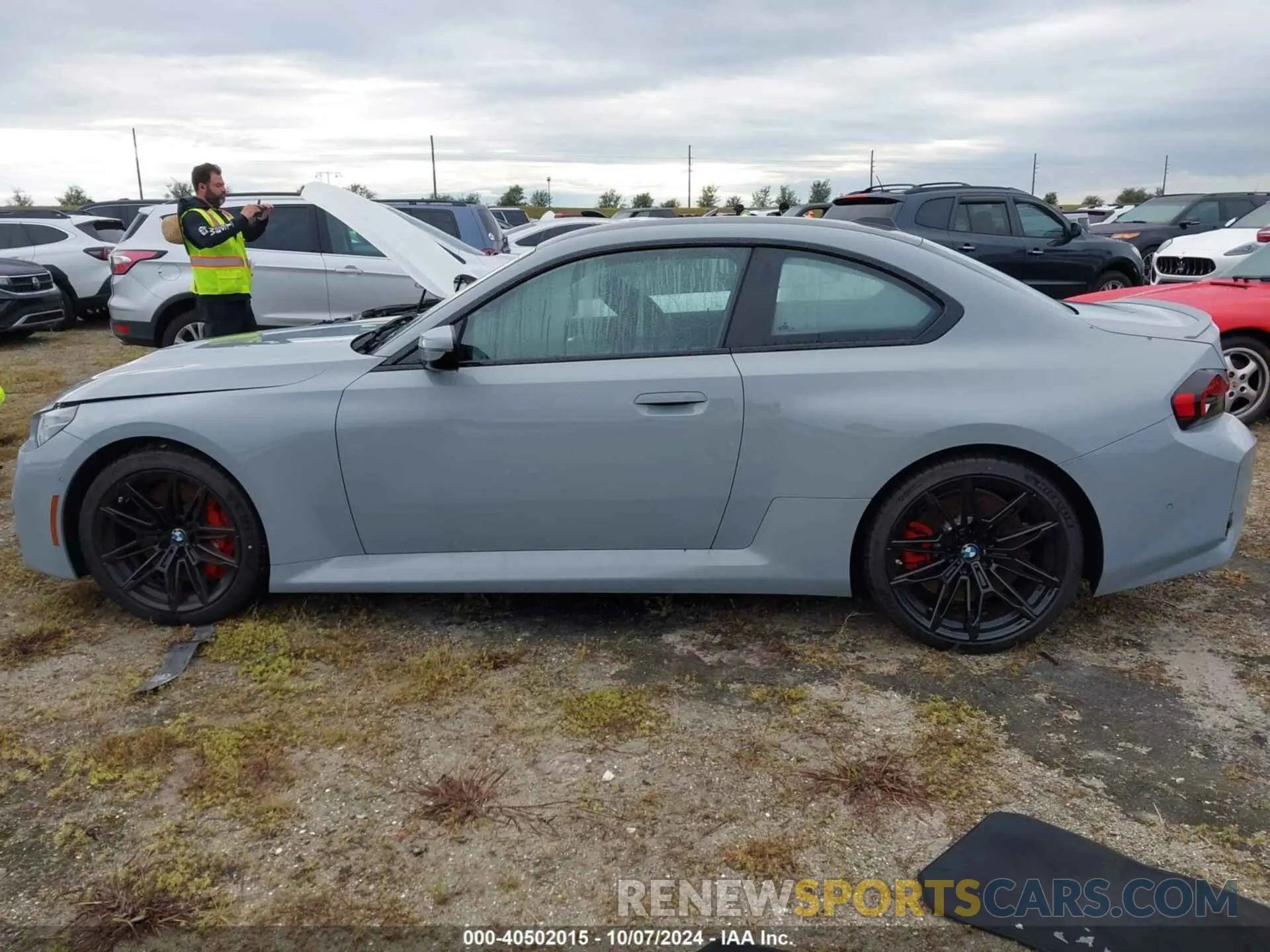 14 Photograph of a damaged car 3MF13DM00R8E20435 BMW M2 2024
