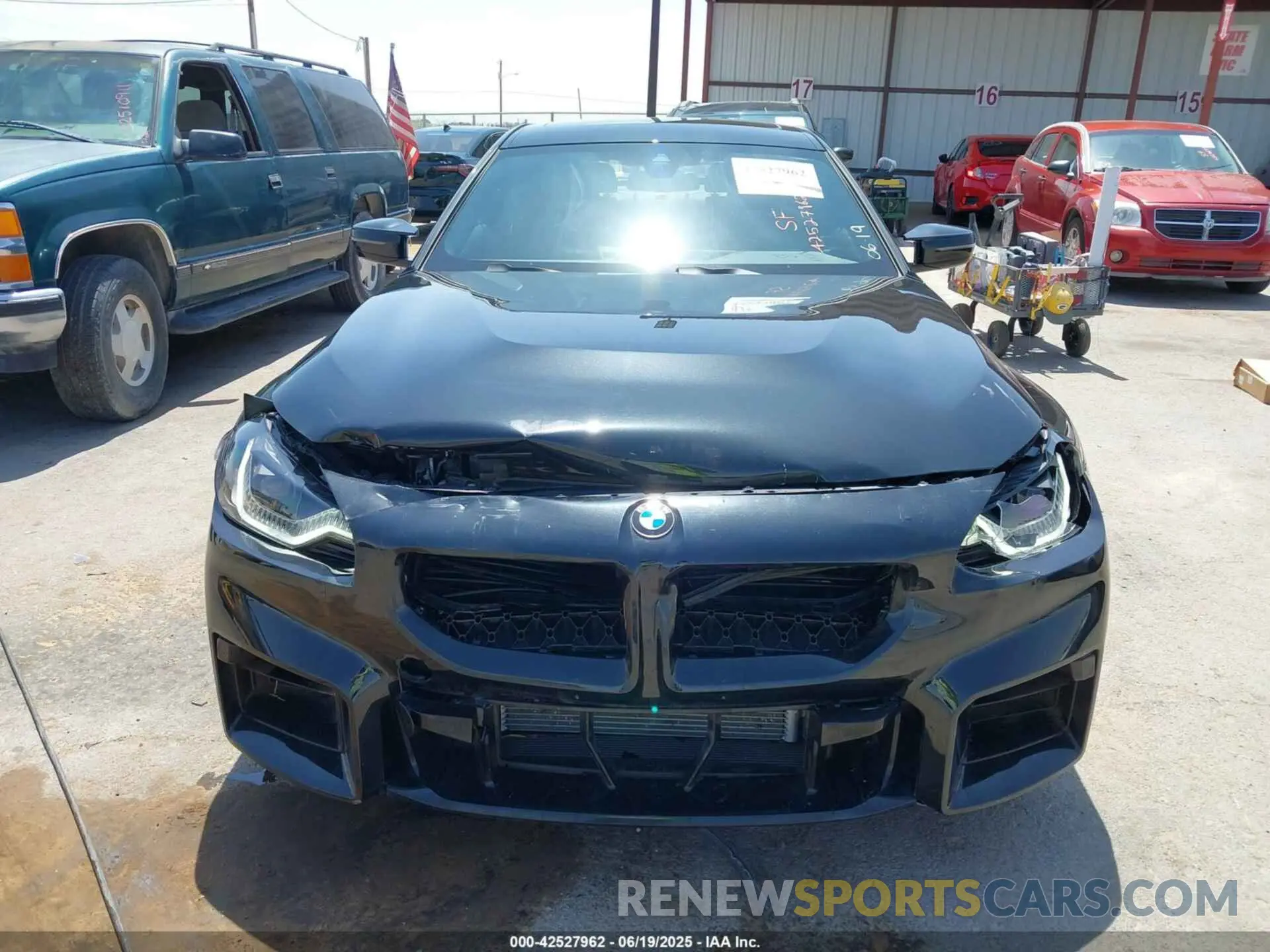 12 Photograph of a damaged car 3MF13DM02R8E73377 BMW M2 2024