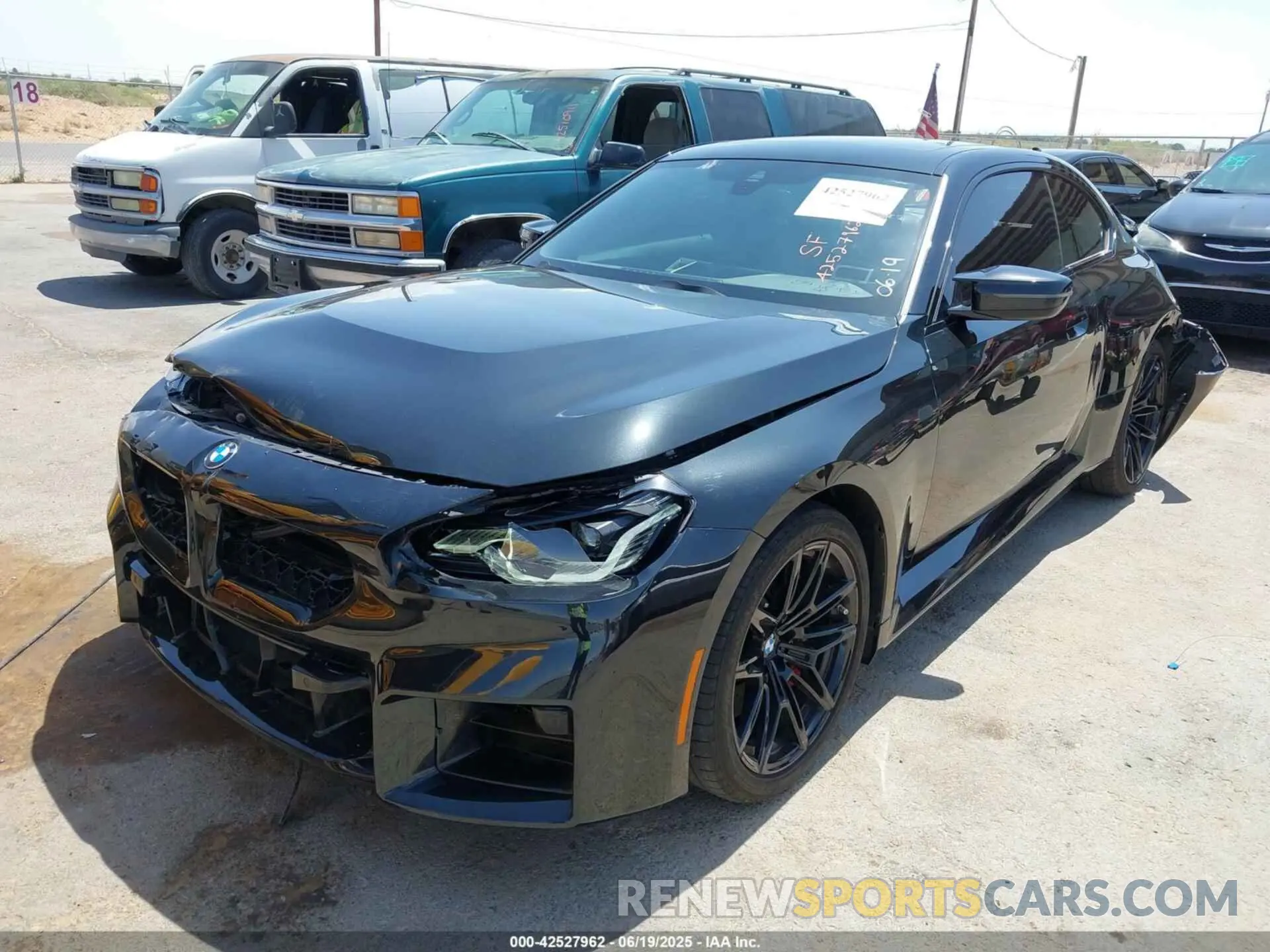 2 Photograph of a damaged car 3MF13DM02R8E73377 BMW M2 2024