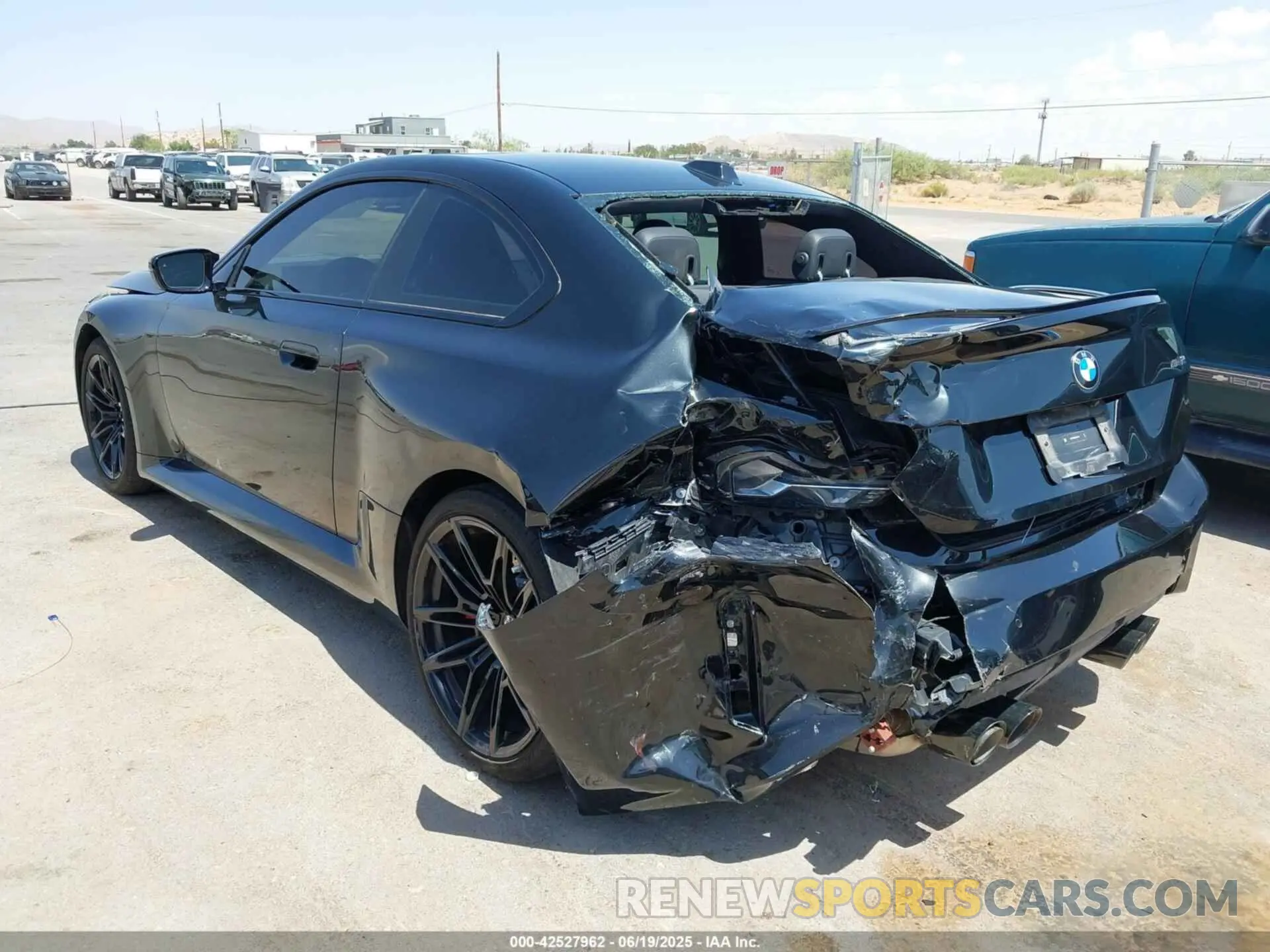 3 Photograph of a damaged car 3MF13DM02R8E73377 BMW M2 2024