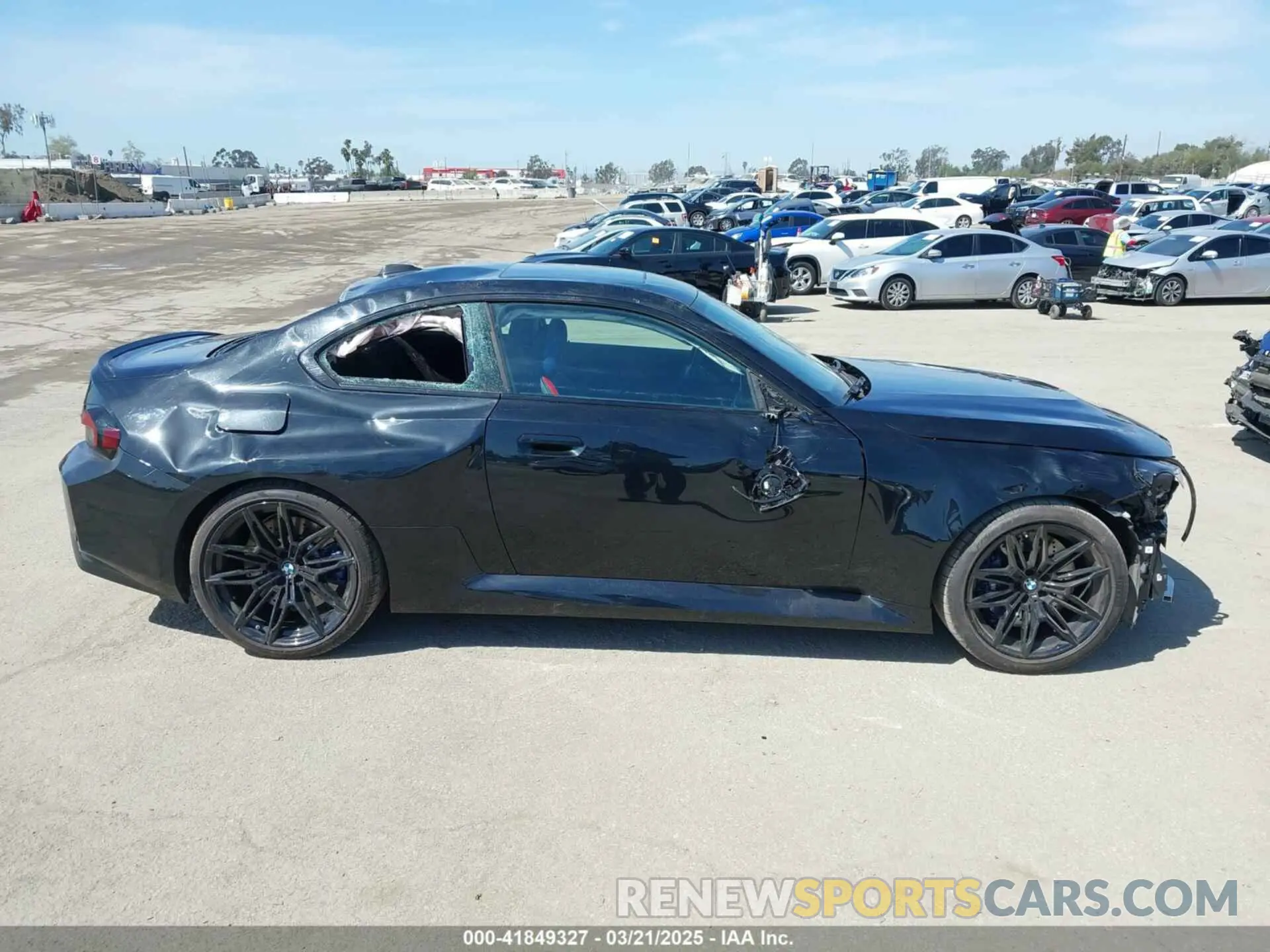 13 Photograph of a damaged car 3MF13DM03R8E32448 BMW M2 2024