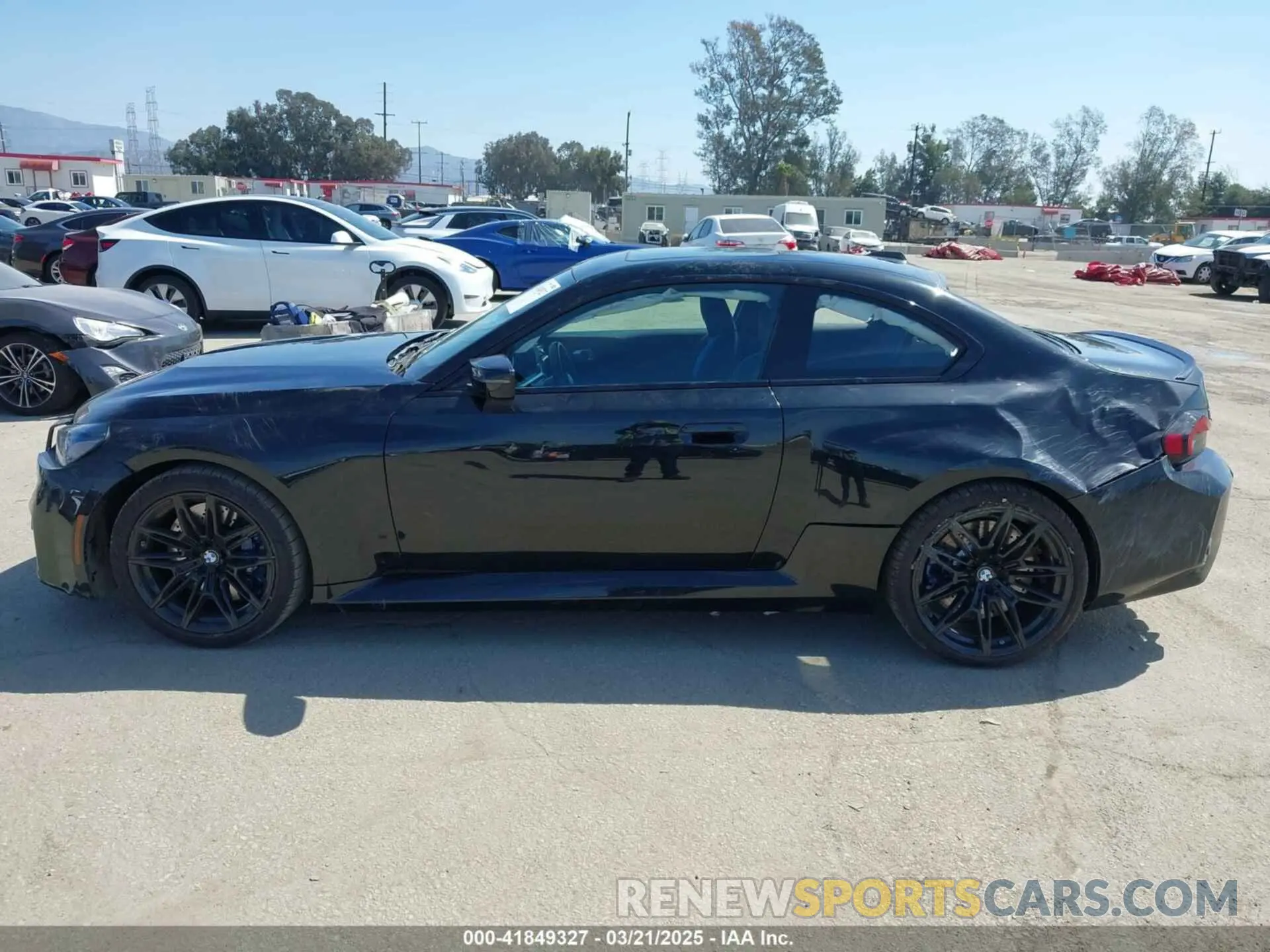 14 Photograph of a damaged car 3MF13DM03R8E32448 BMW M2 2024