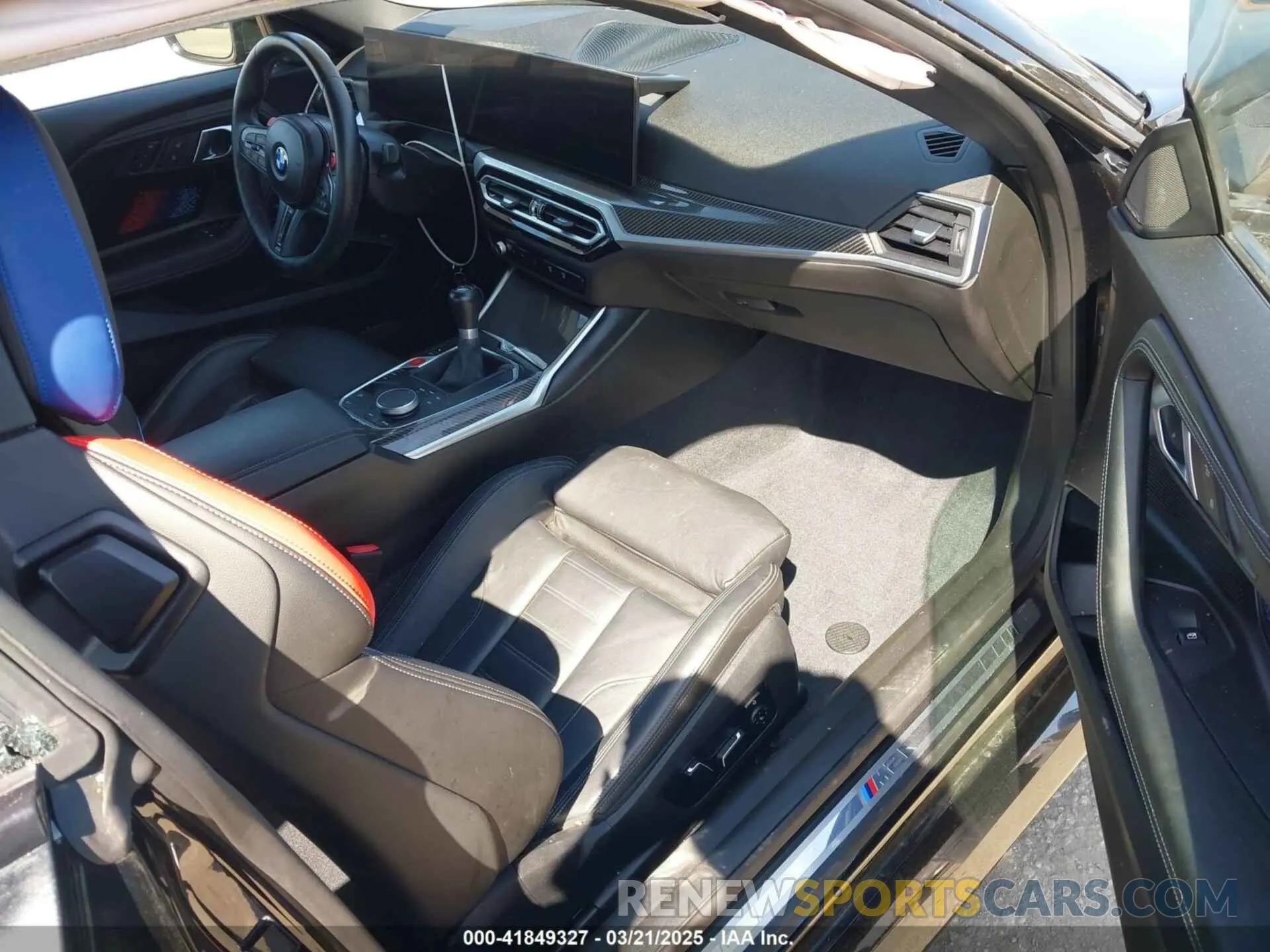 5 Photograph of a damaged car 3MF13DM03R8E32448 BMW M2 2024