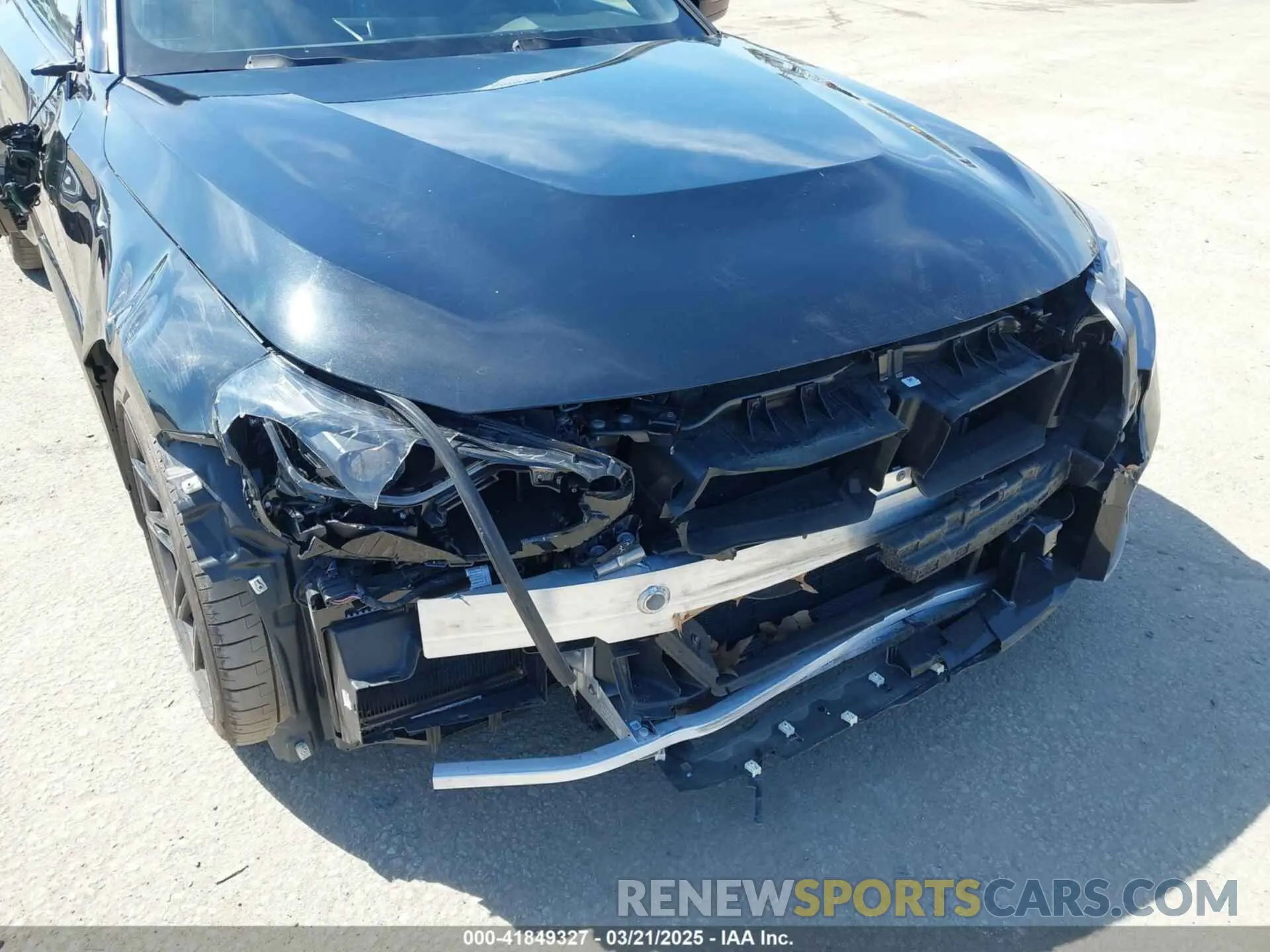 6 Photograph of a damaged car 3MF13DM03R8E32448 BMW M2 2024